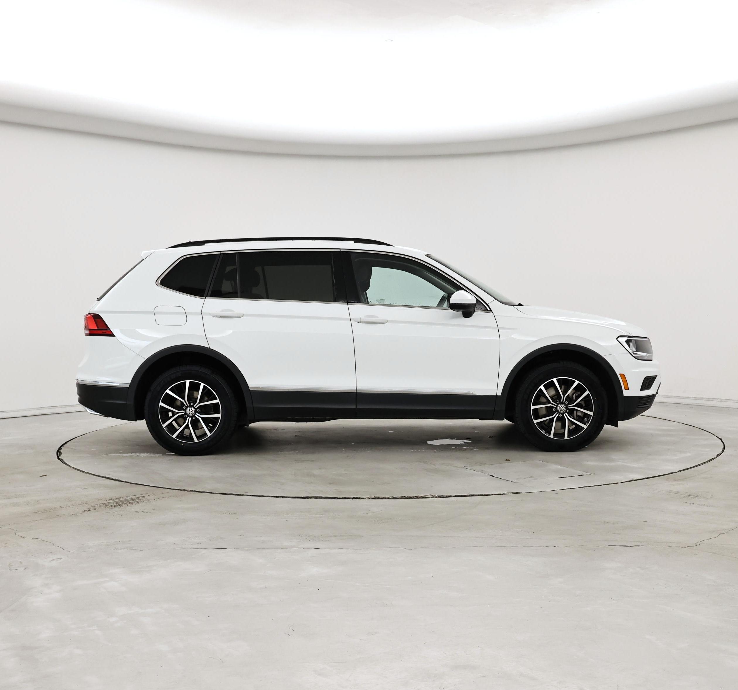 Thumbnail: 2021 Volkswagen Tiguan - 7