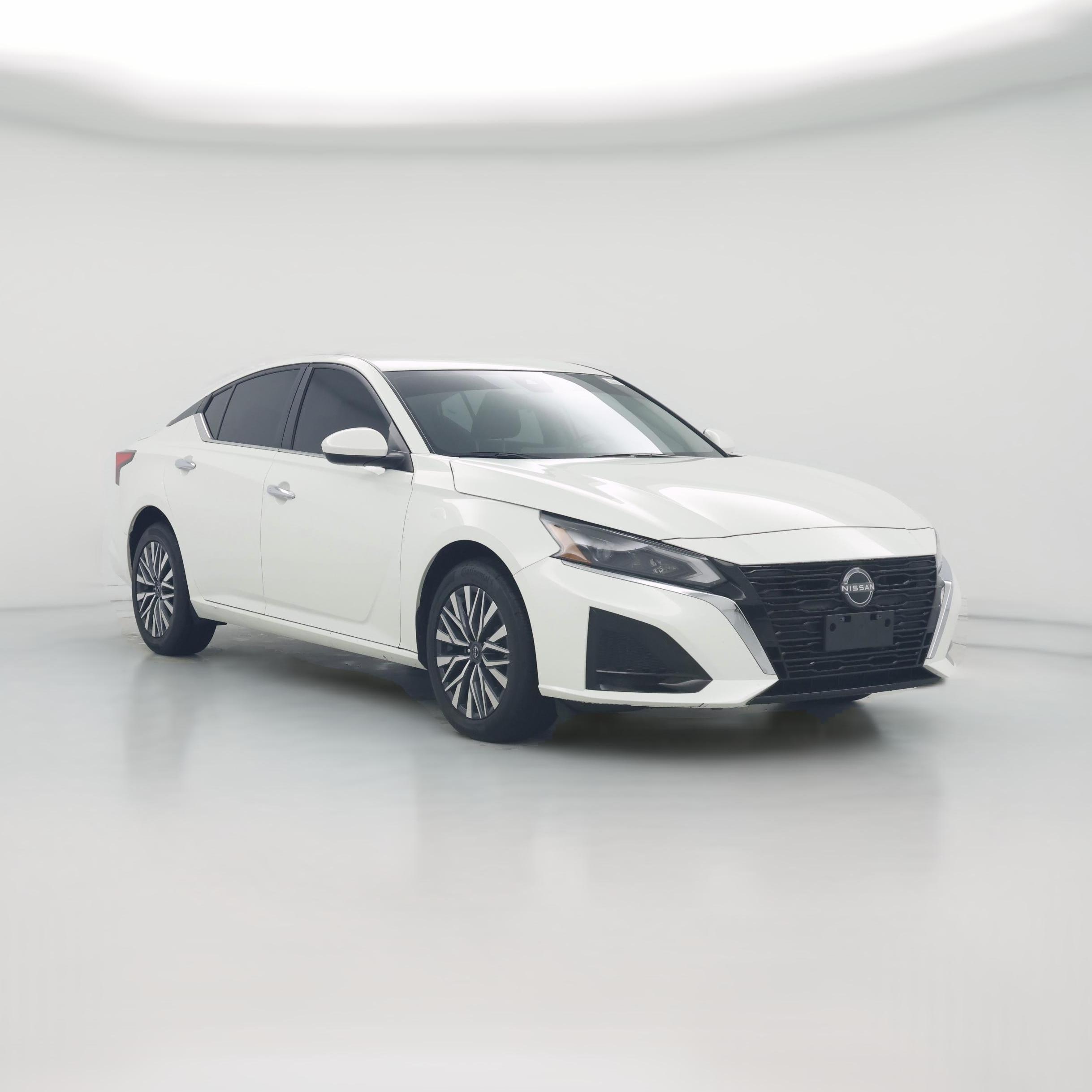 Thumbnail: 2023 Nissan Altima - 1
