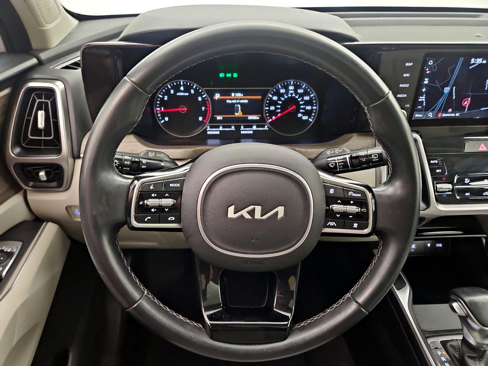 Thumbnail: 2023 Kia Sorento - 10