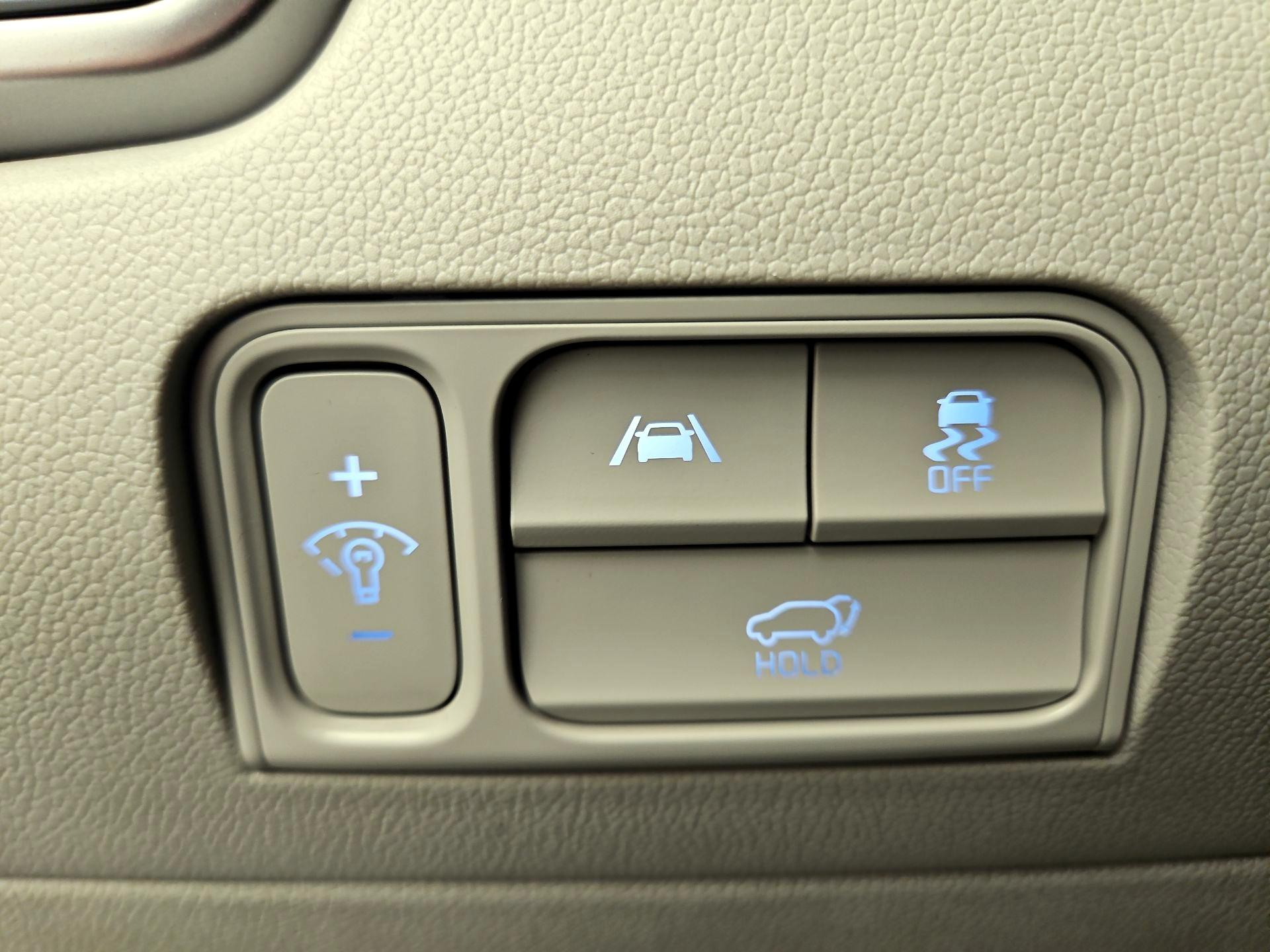 Thumbnail: 2023 Kia Sorento - 13