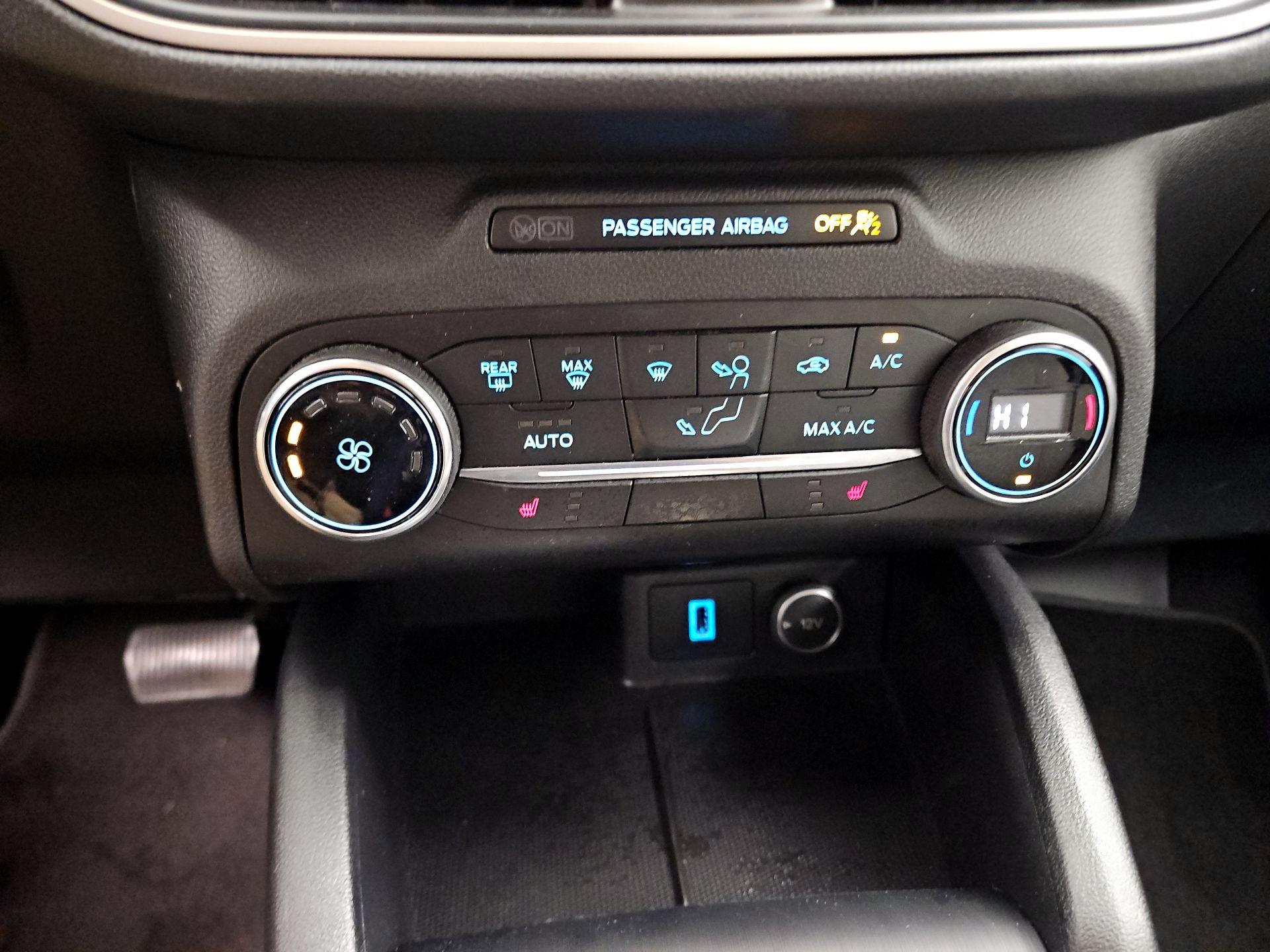 Thumbnail: 2020 Ford Escape - 16