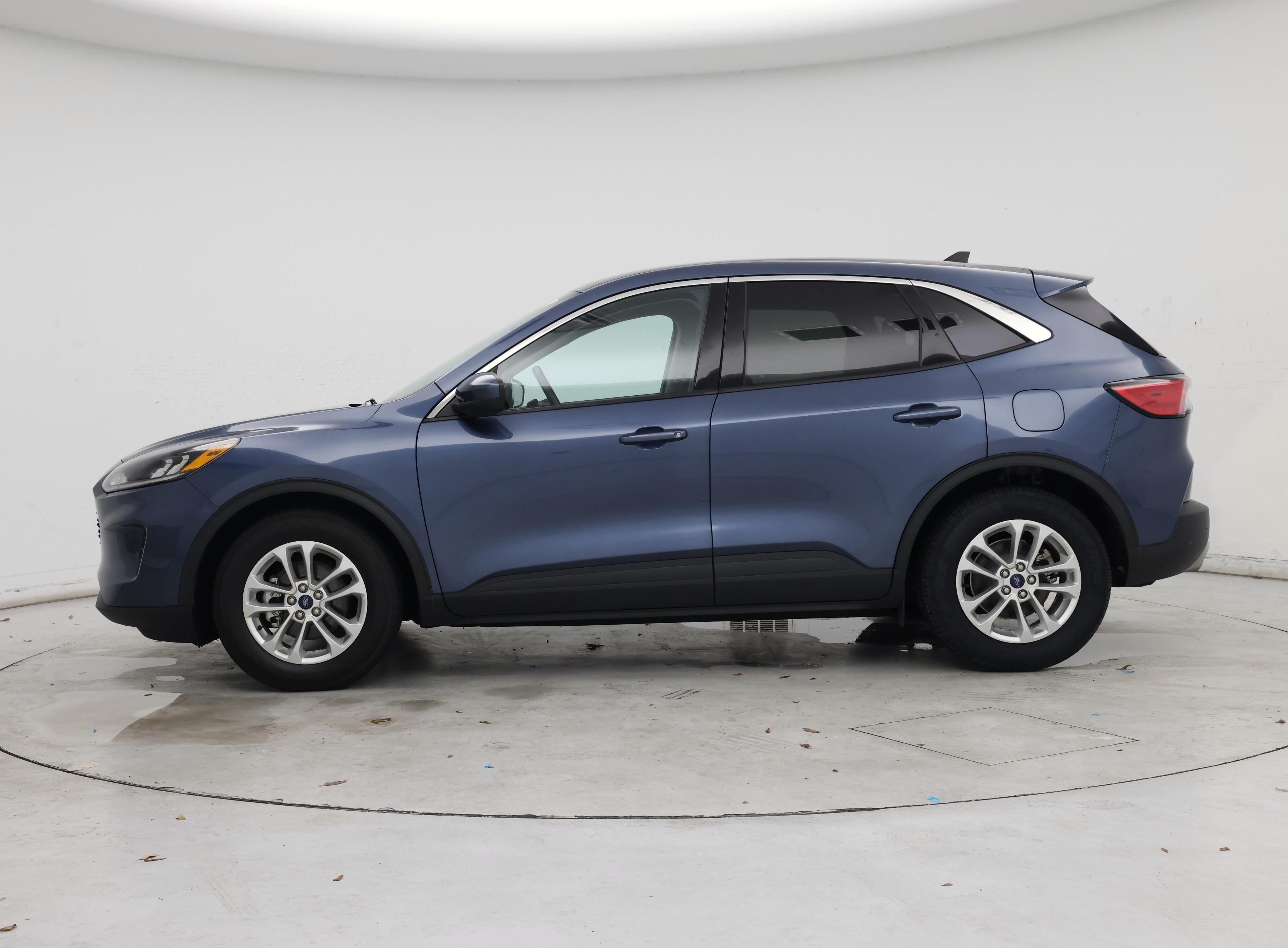 Thumbnail: 2020 Ford Escape - 3