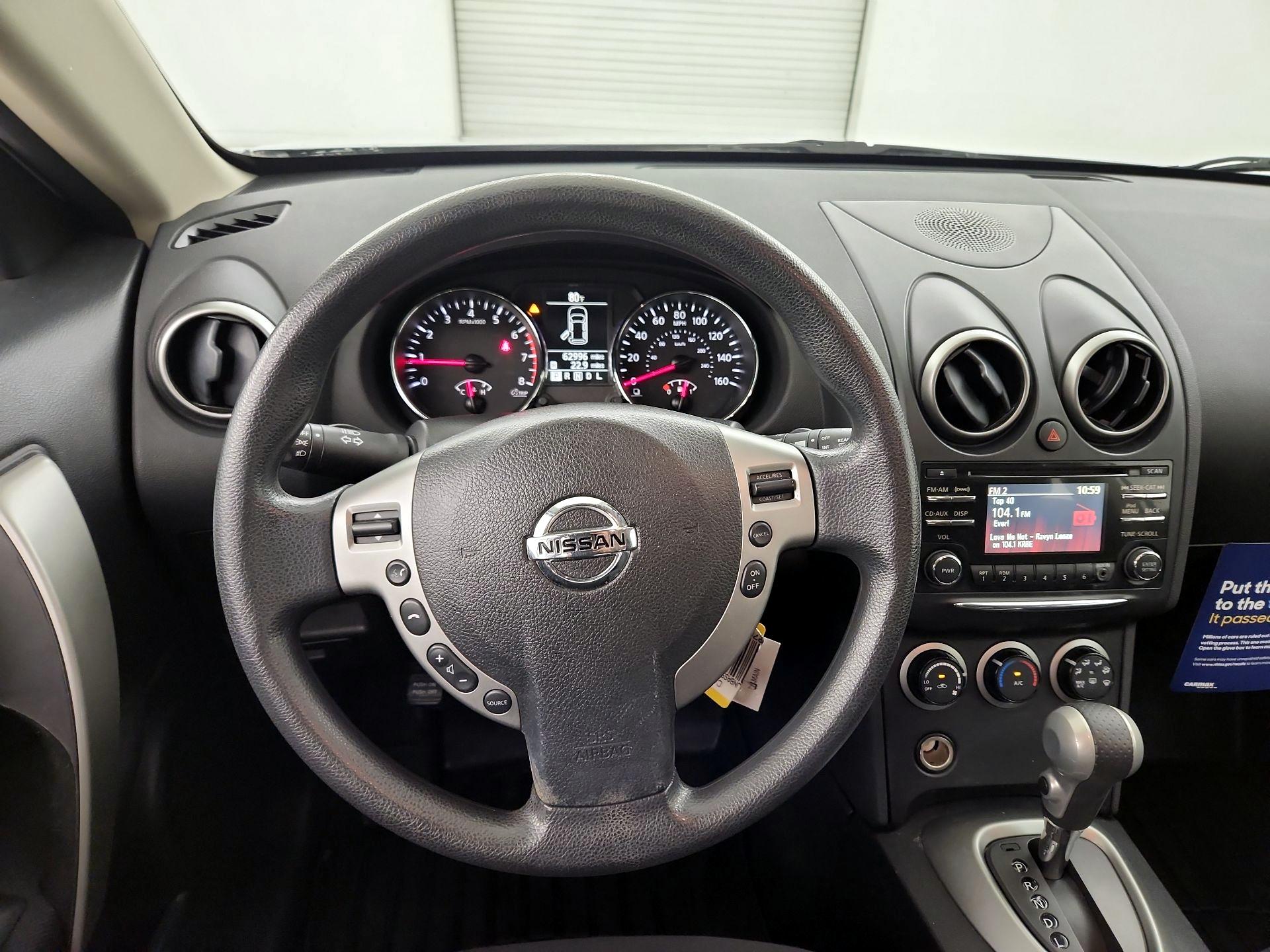 Thumbnail: 2015 Nissan Rogue - 10