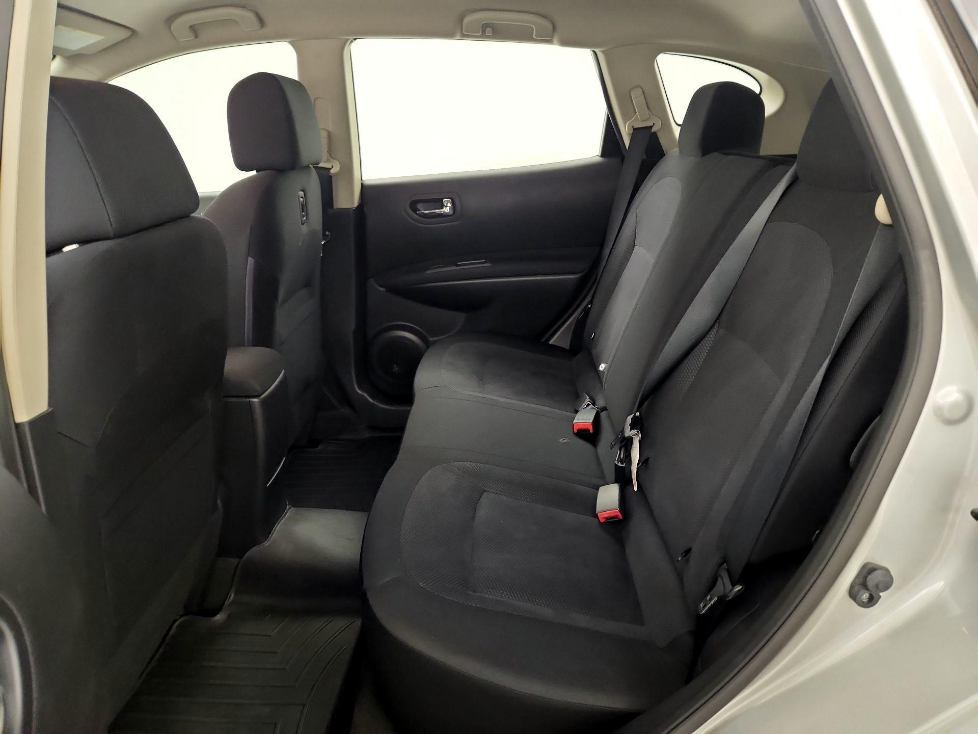 Thumbnail: 2015 Nissan Rogue - 19