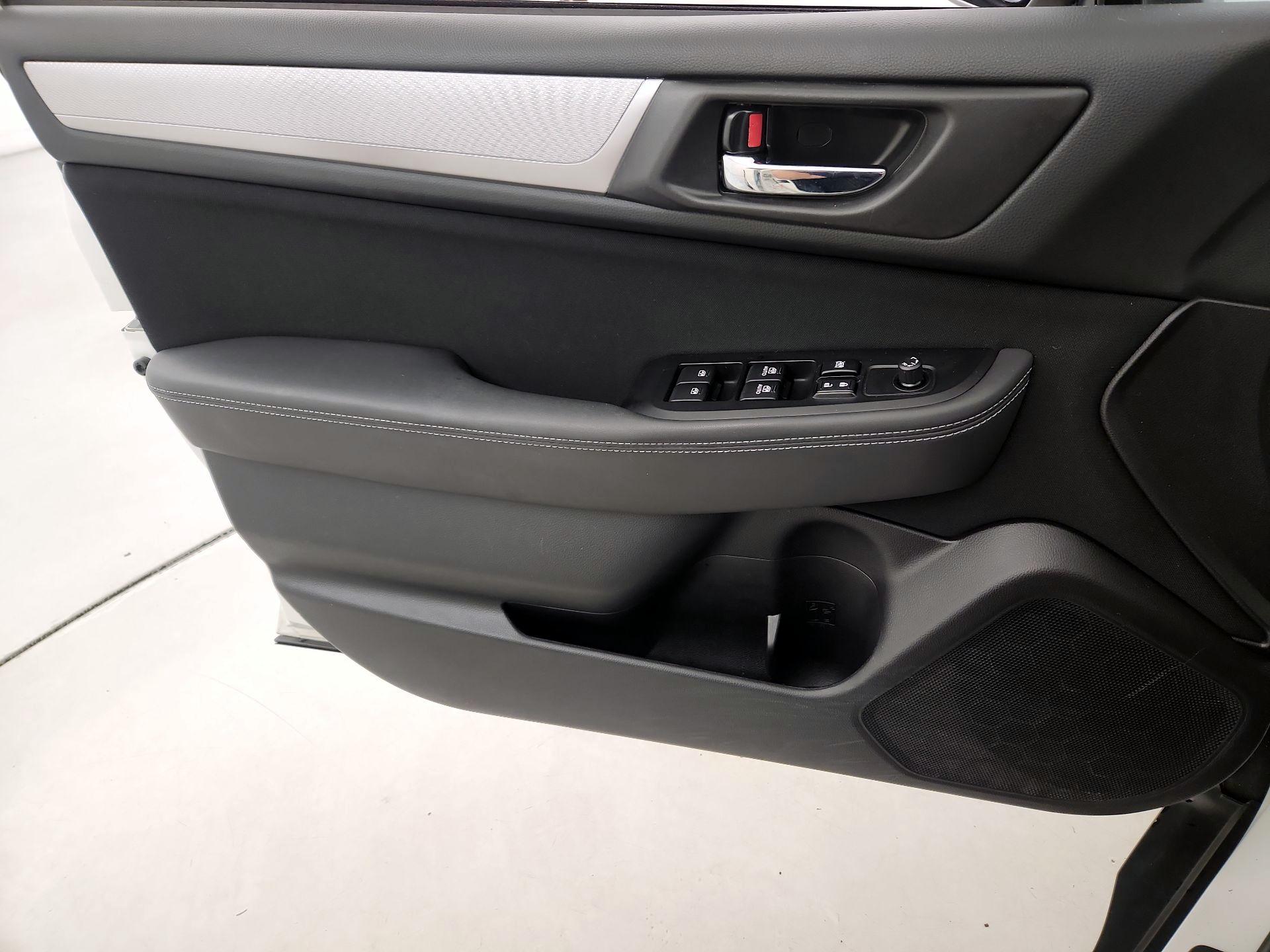 Thumbnail: 2016 Subaru Outback - 12