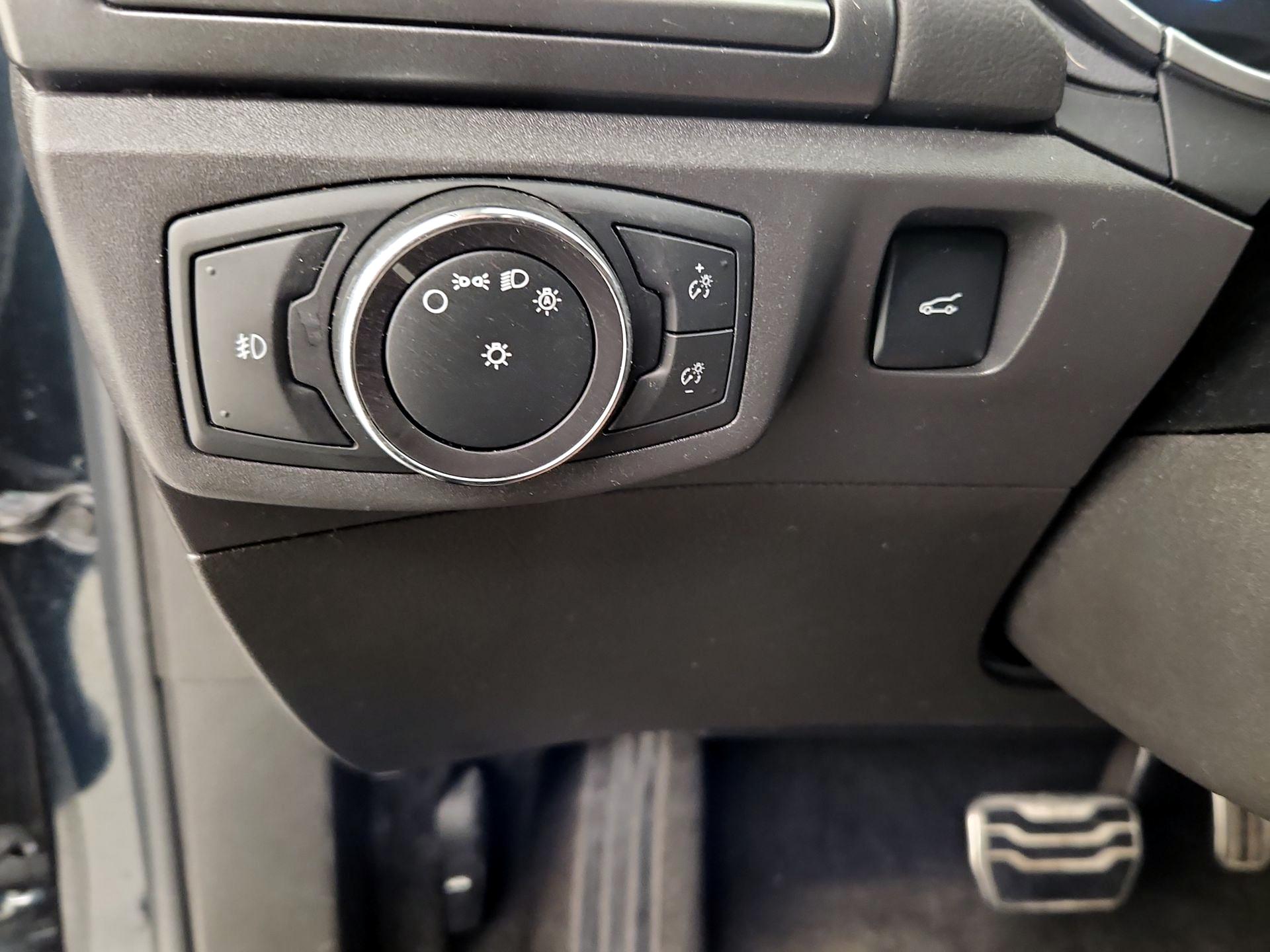 Thumbnail: 2014 Ford Fusion - 13