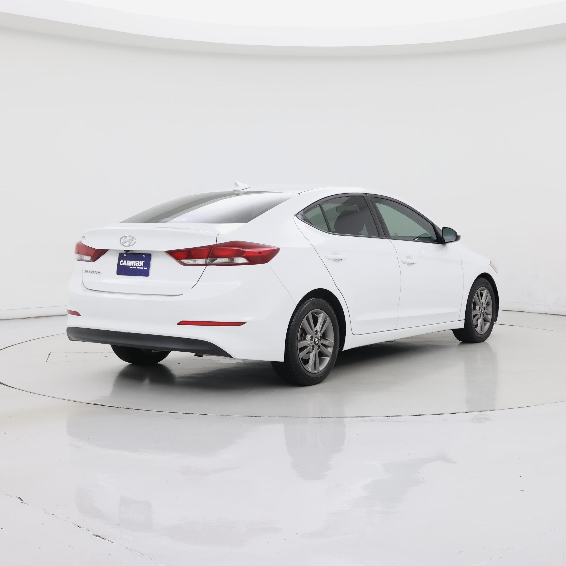 Thumbnail: 2018 Hyundai Elantra - 8