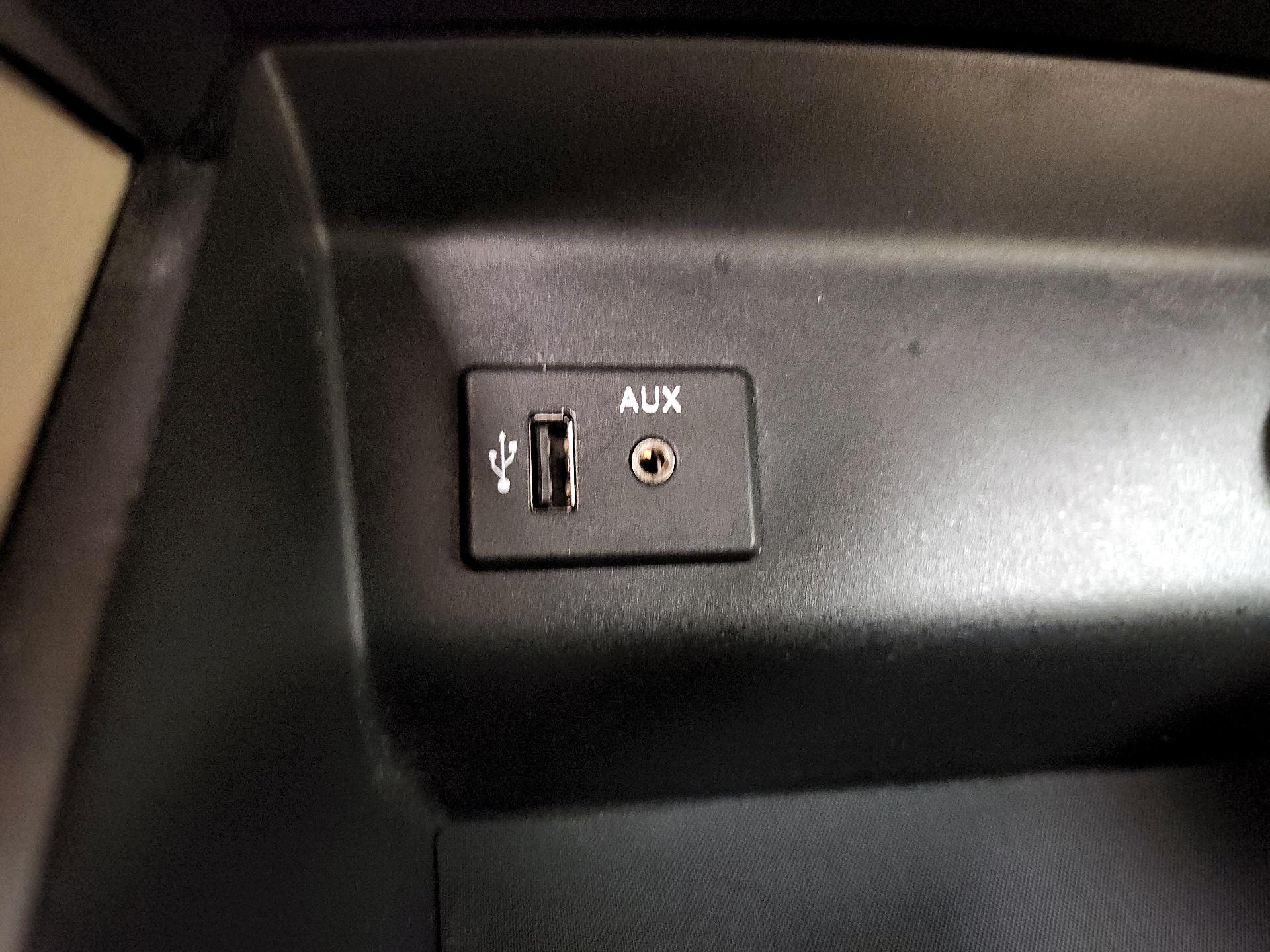 Thumbnail: 2016 Nissan Altima - 18