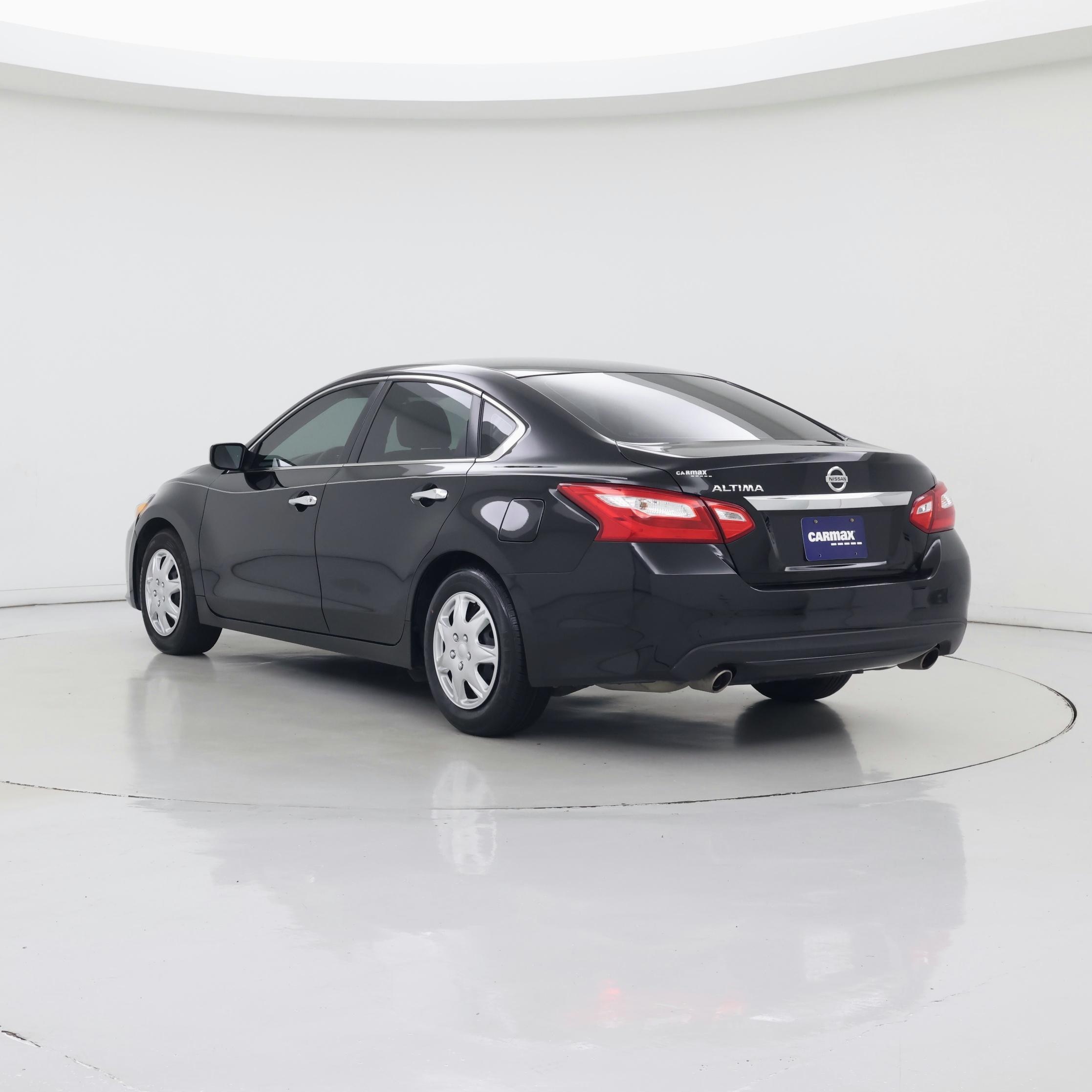Thumbnail: 2016 Nissan Altima - 2