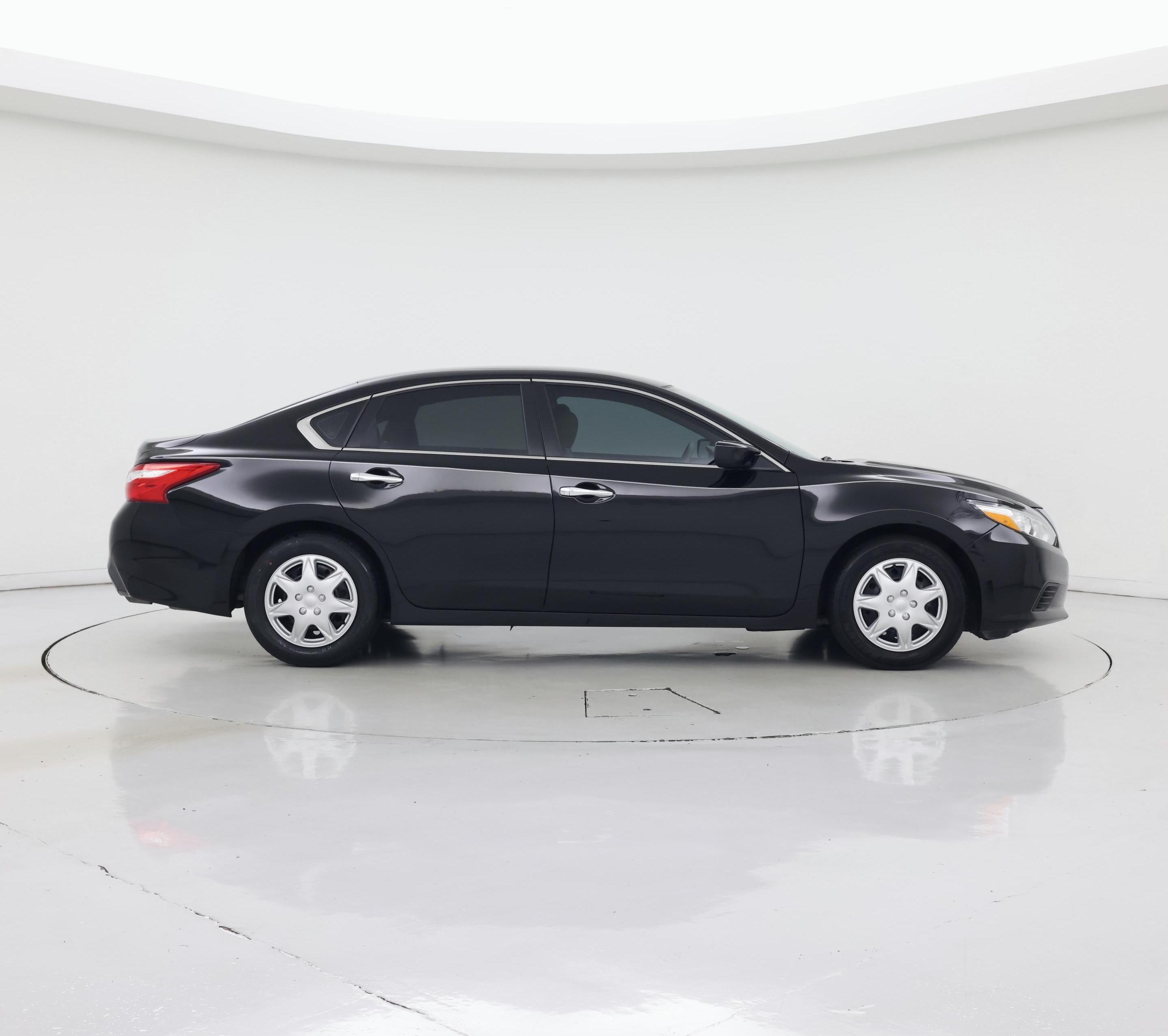 Thumbnail: 2016 Nissan Altima - 7