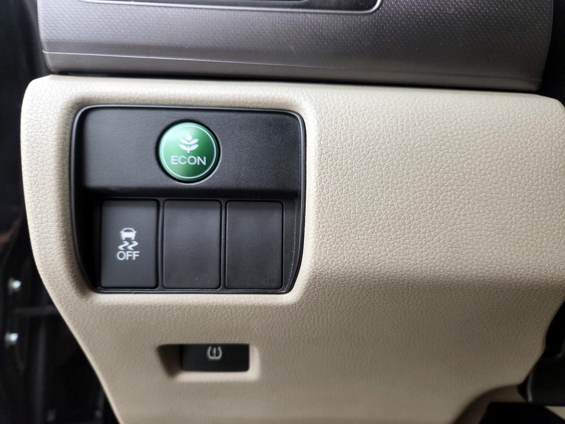 Thumbnail: 2013 Honda Accord - 13