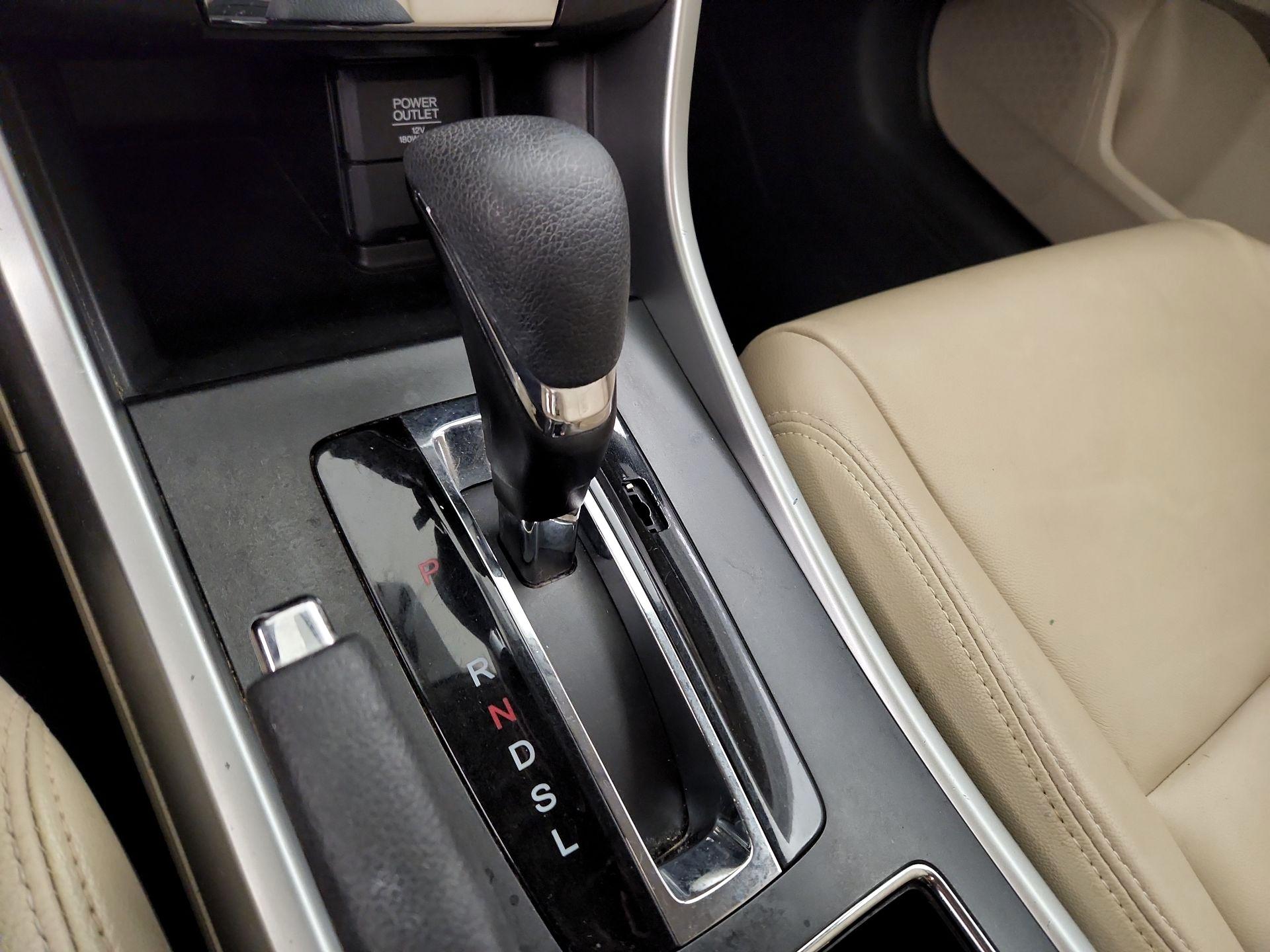Thumbnail: 2013 Honda Accord - 17