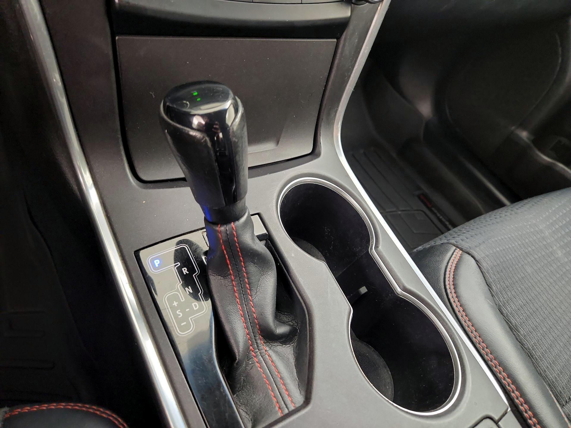 Thumbnail: 2015 Toyota Camry - 17