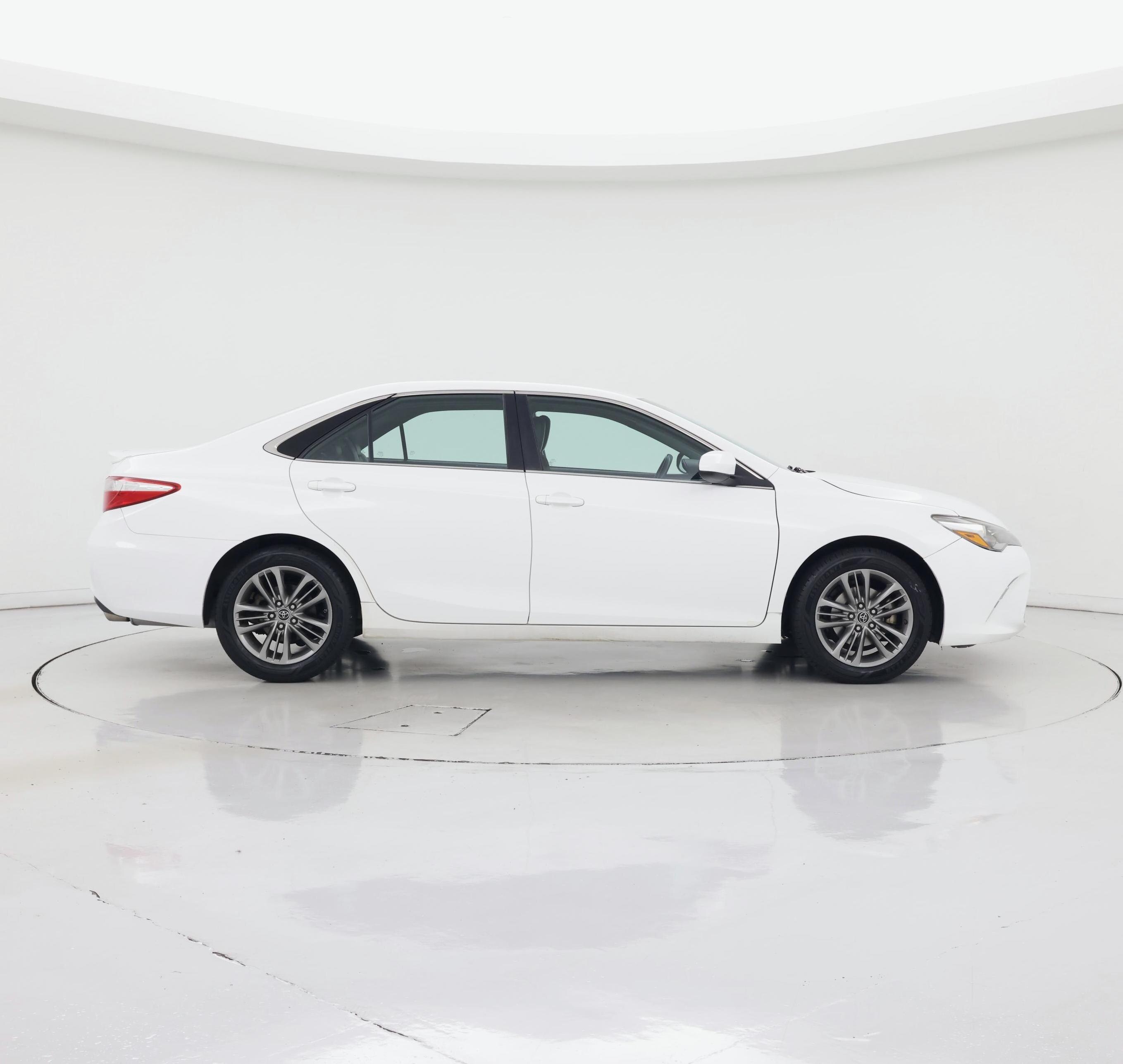Thumbnail: 2015 Toyota Camry - 7