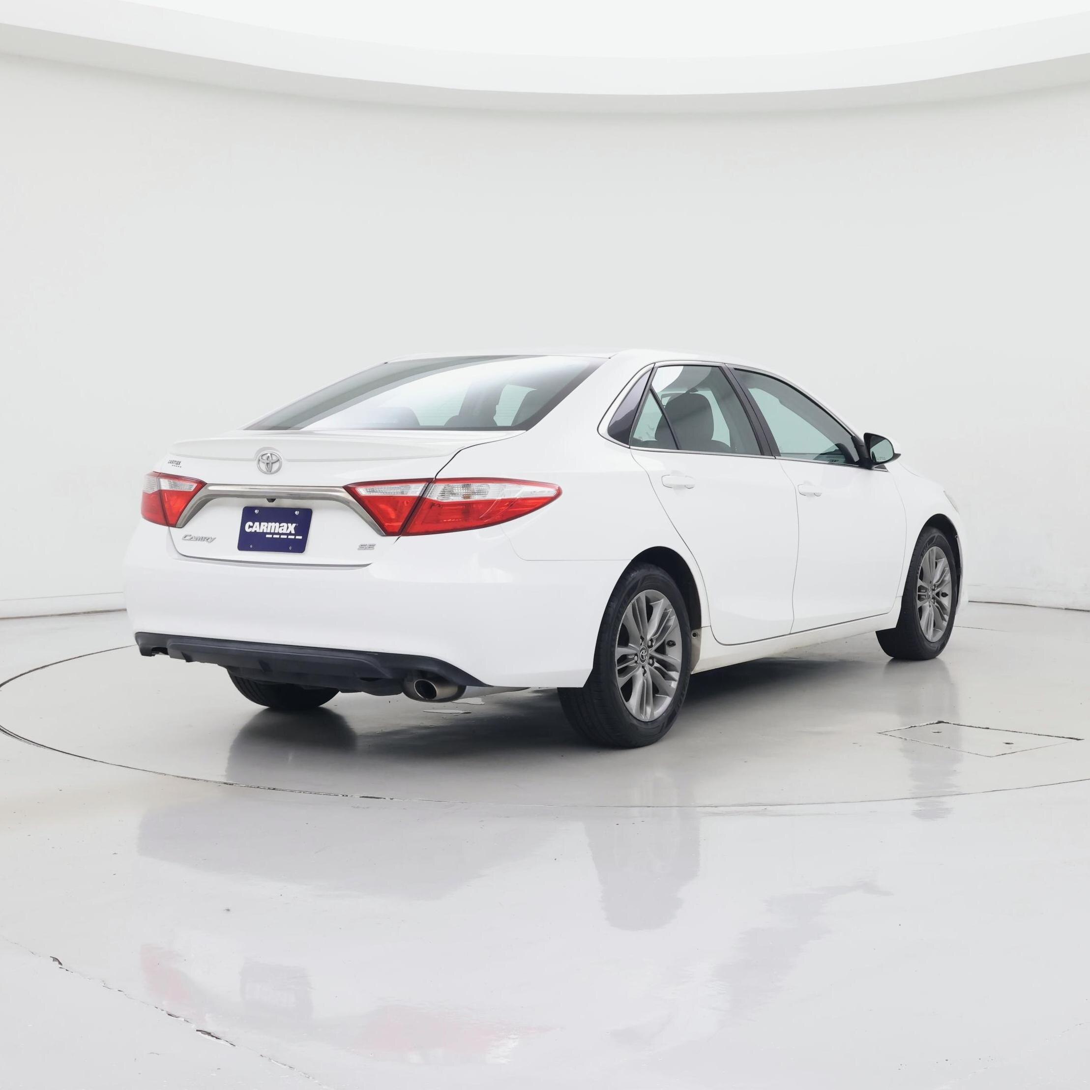 Thumbnail: 2015 Toyota Camry - 8