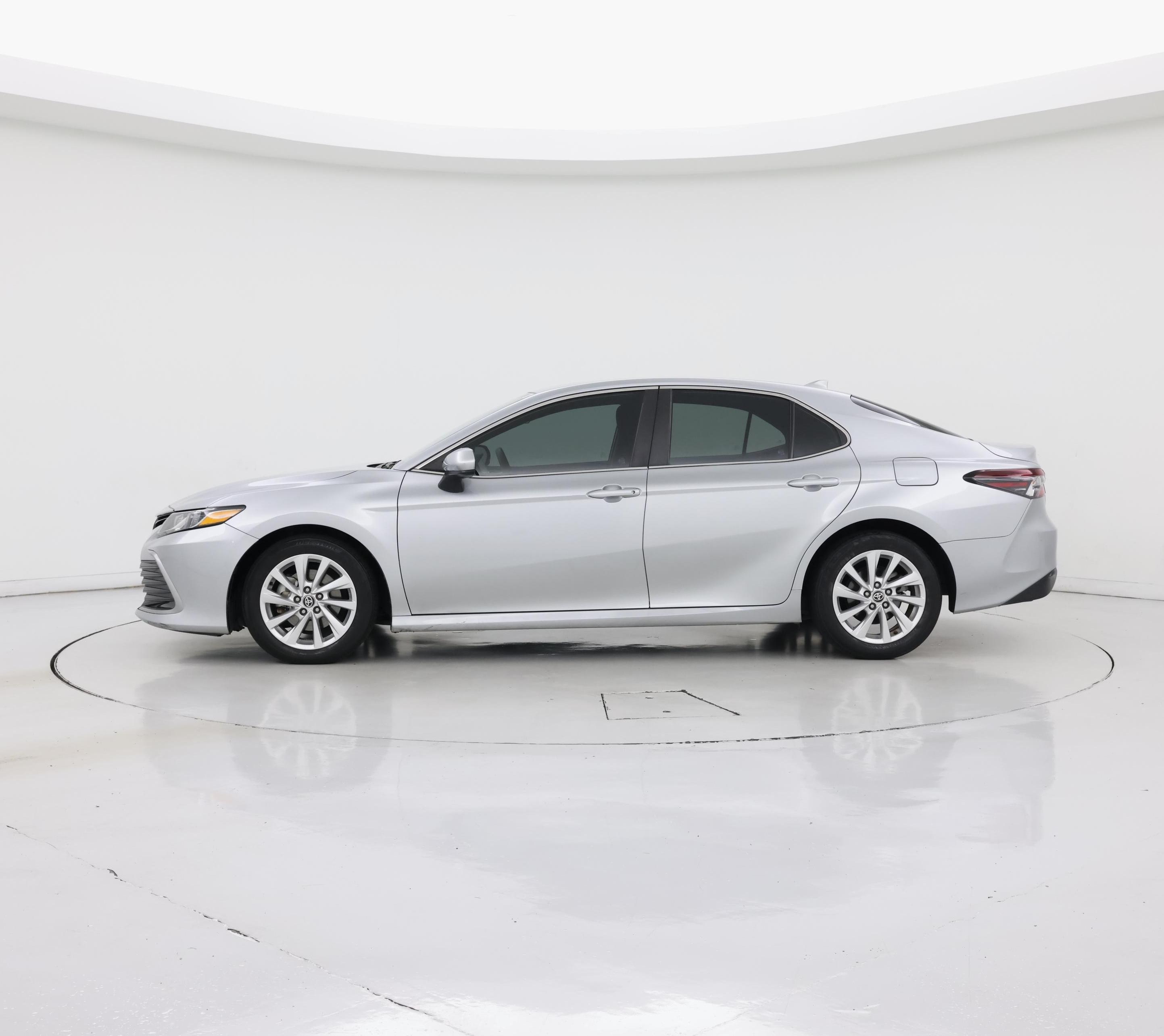 Thumbnail: 2021 Toyota Camry - 3