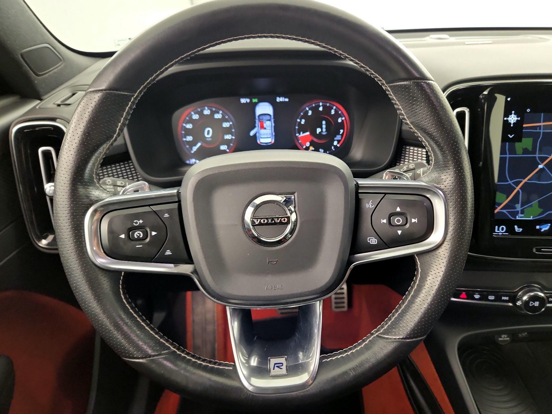 Thumbnail: 2019 Volvo XC40 - 10