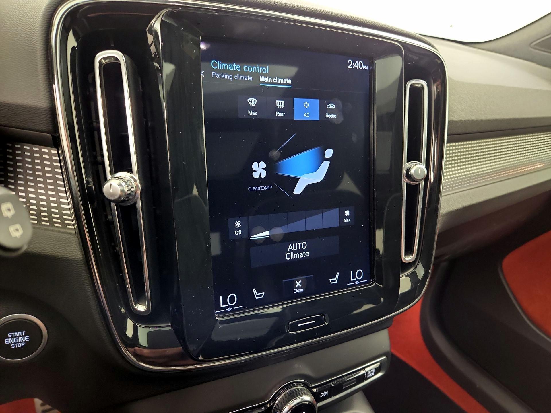 Thumbnail: 2019 Volvo XC40 - 17