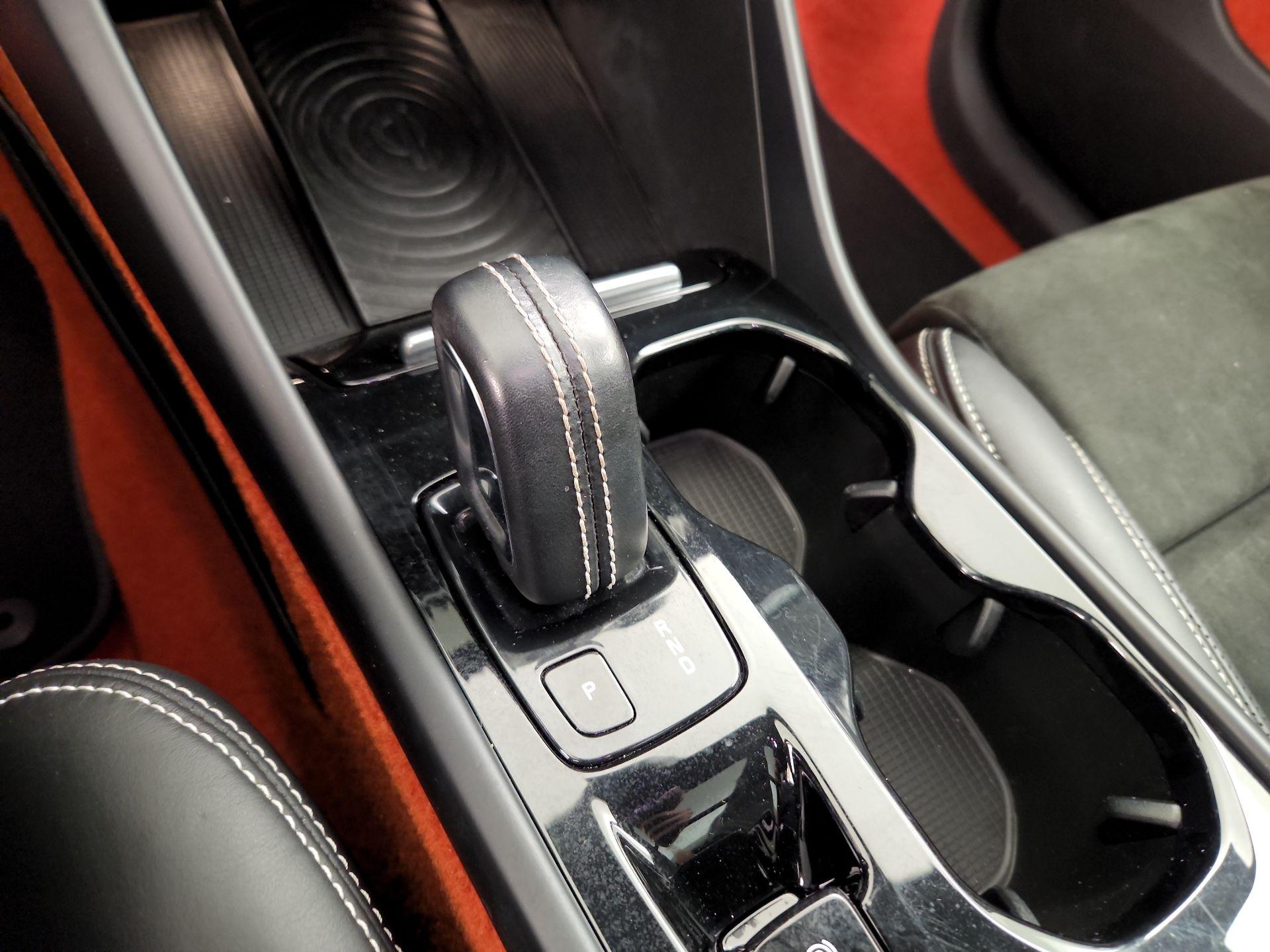 Thumbnail: 2019 Volvo XC40 - 18
