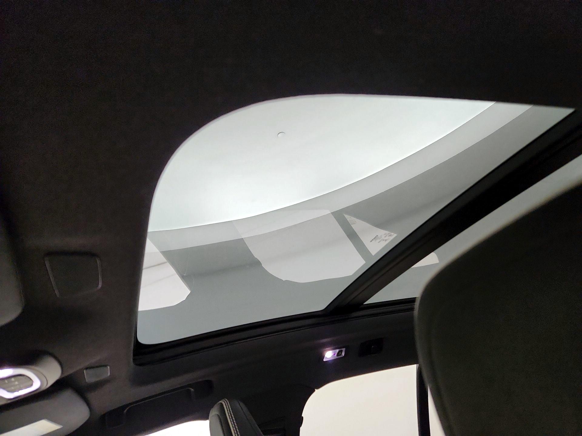 Thumbnail: 2019 Volvo XC40 - 20