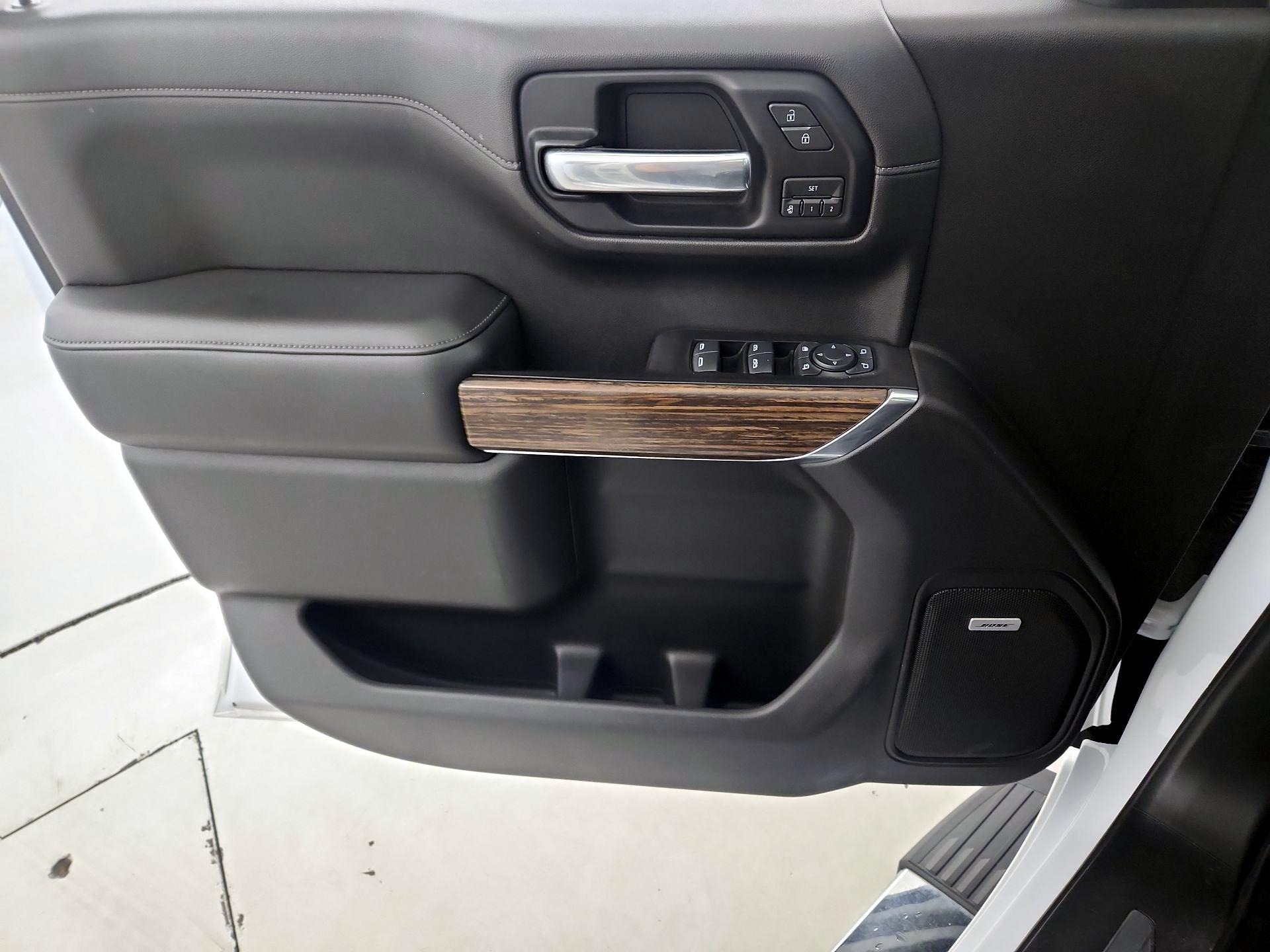 Thumbnail: 2019 Chevrolet Silverado 1500 - 12
