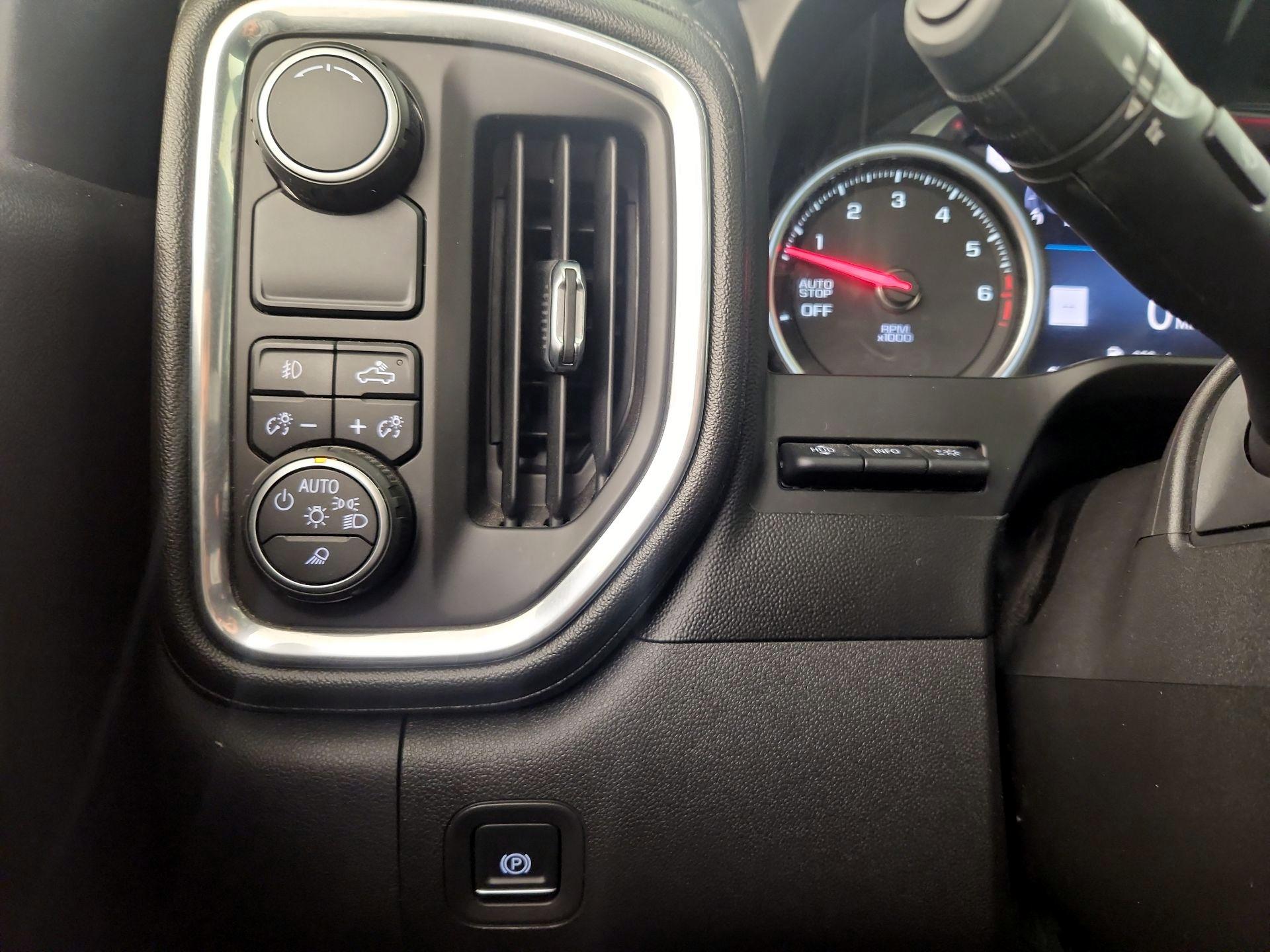 Thumbnail: 2019 Chevrolet Silverado 1500 - 13