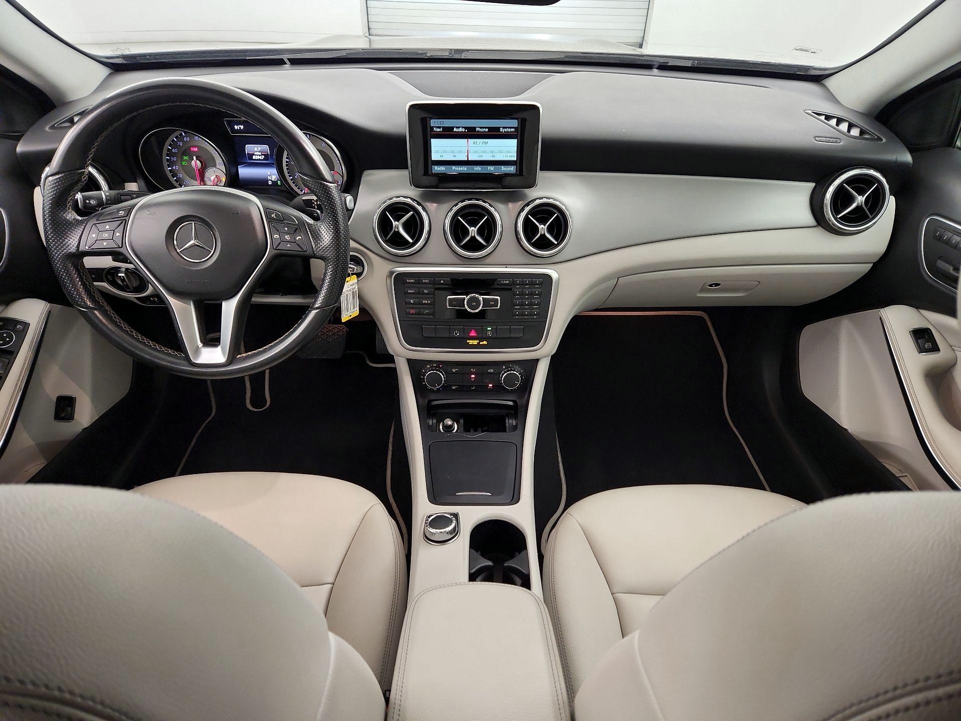 Thumbnail: 2015 Mercedes-Benz GLA - 9