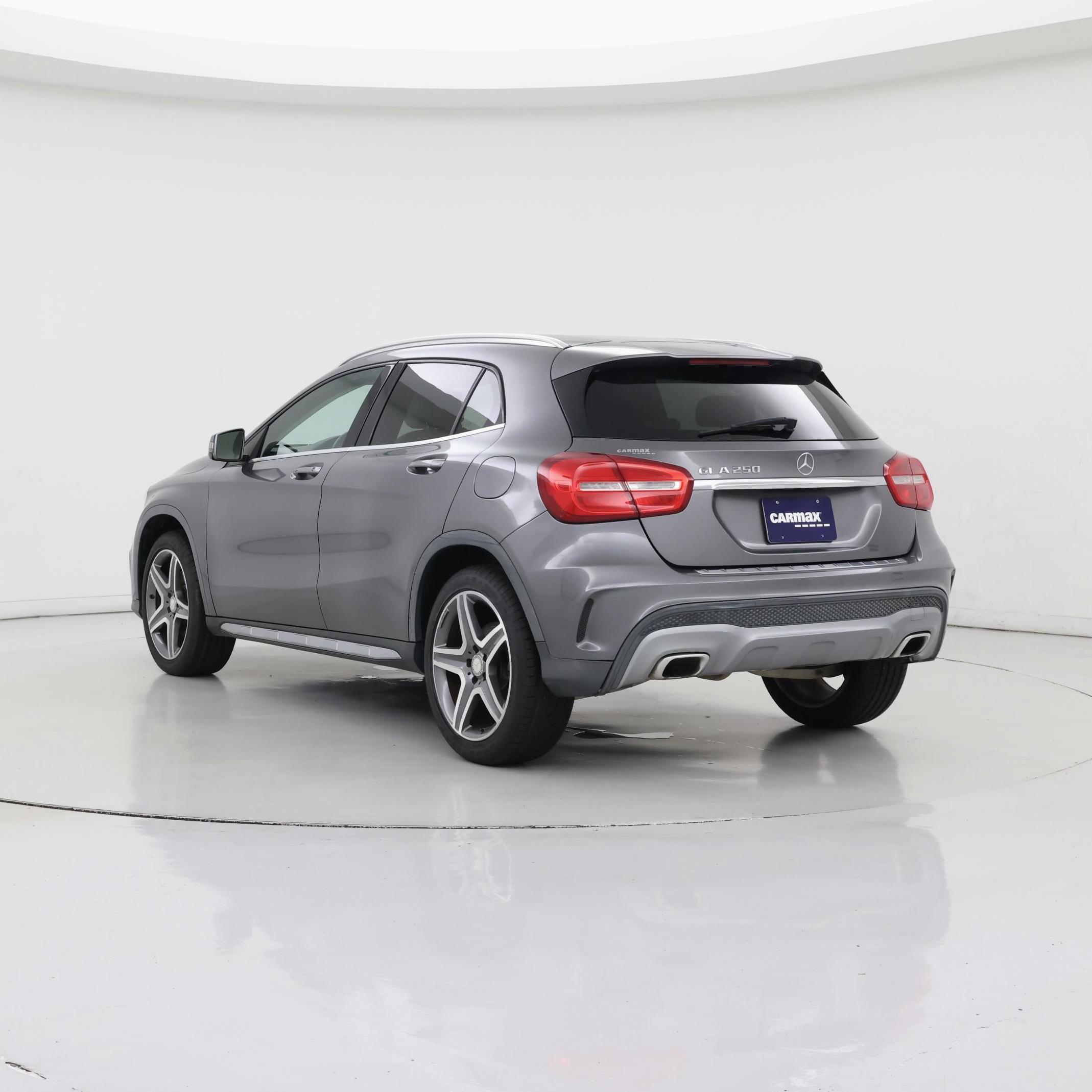 Thumbnail: 2015 Mercedes-Benz GLA - 2