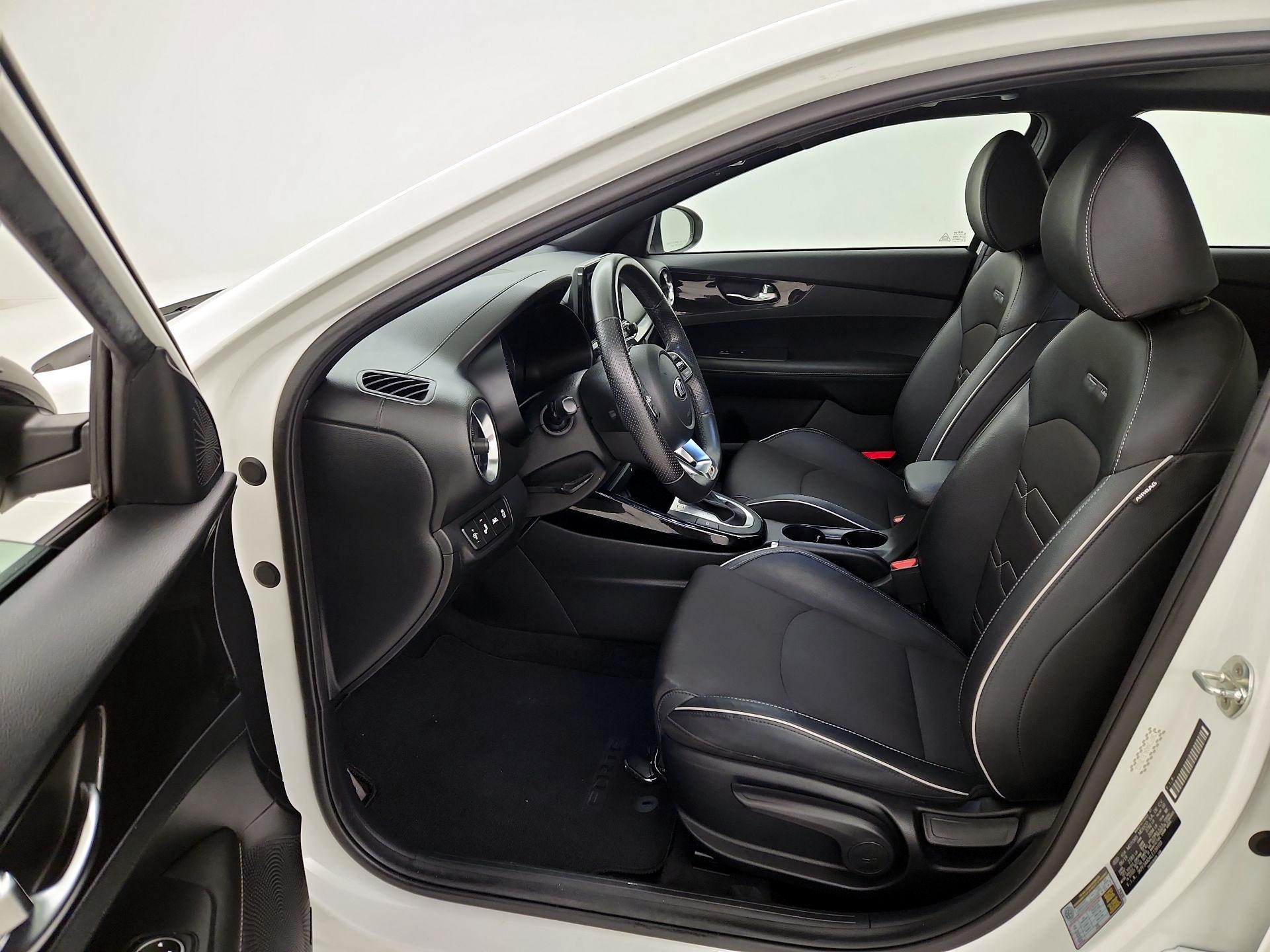 Thumbnail: 2020 Kia Forte - 11