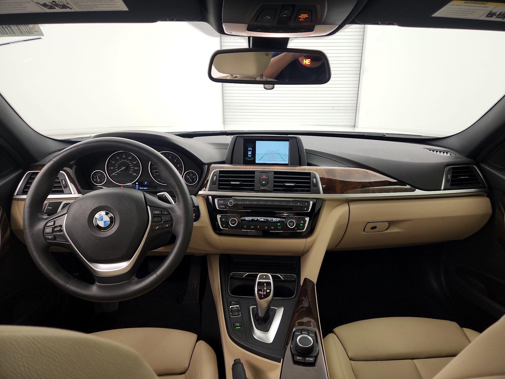 Thumbnail: 2018 BMW 3 Series - 9