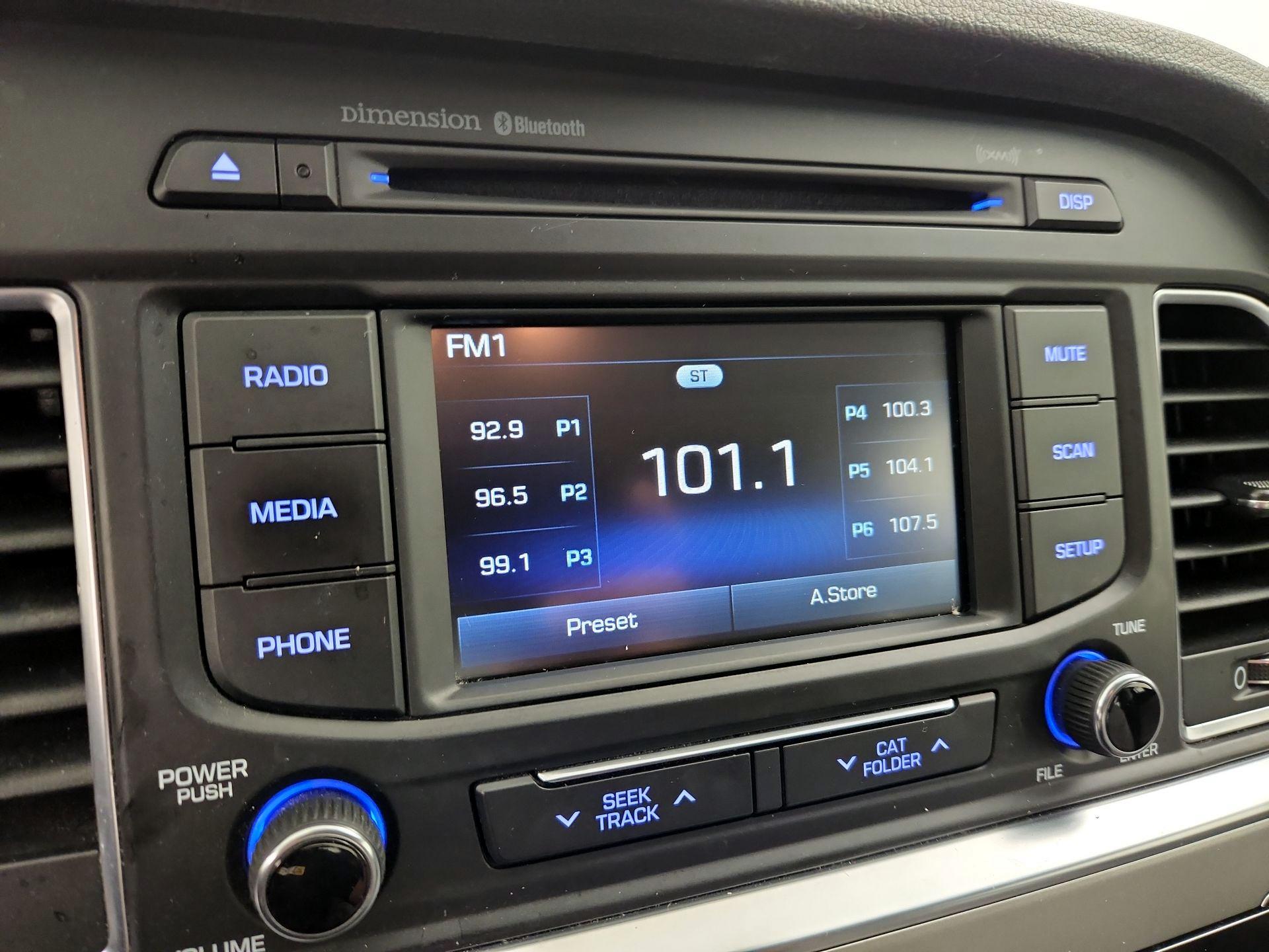 Thumbnail: 2015 Hyundai Sonata - 15
