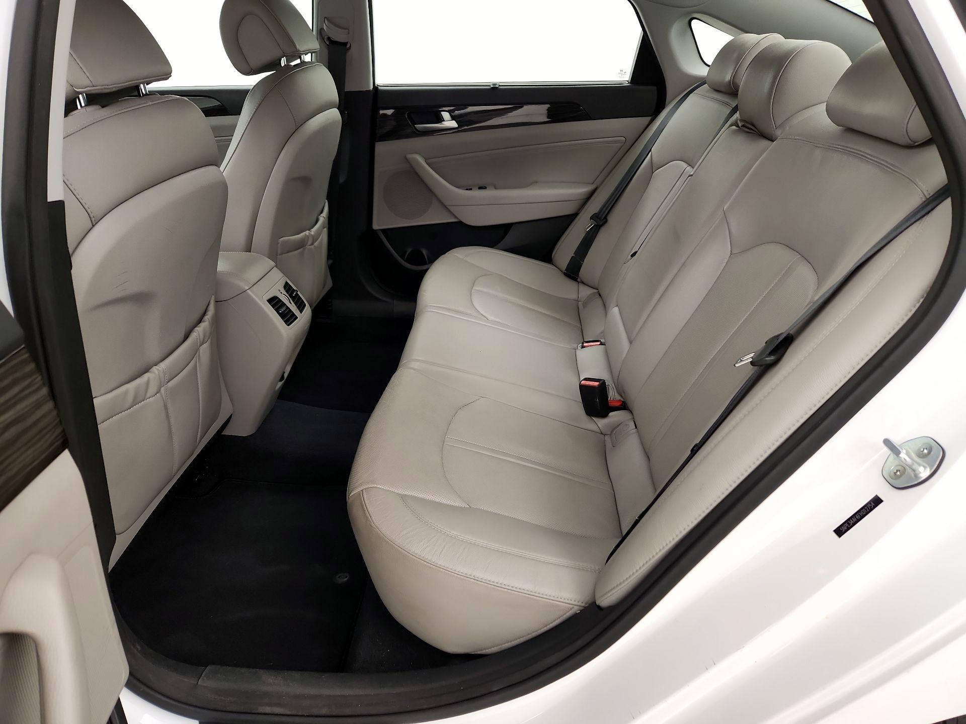 Thumbnail: 2015 Hyundai Sonata - 19