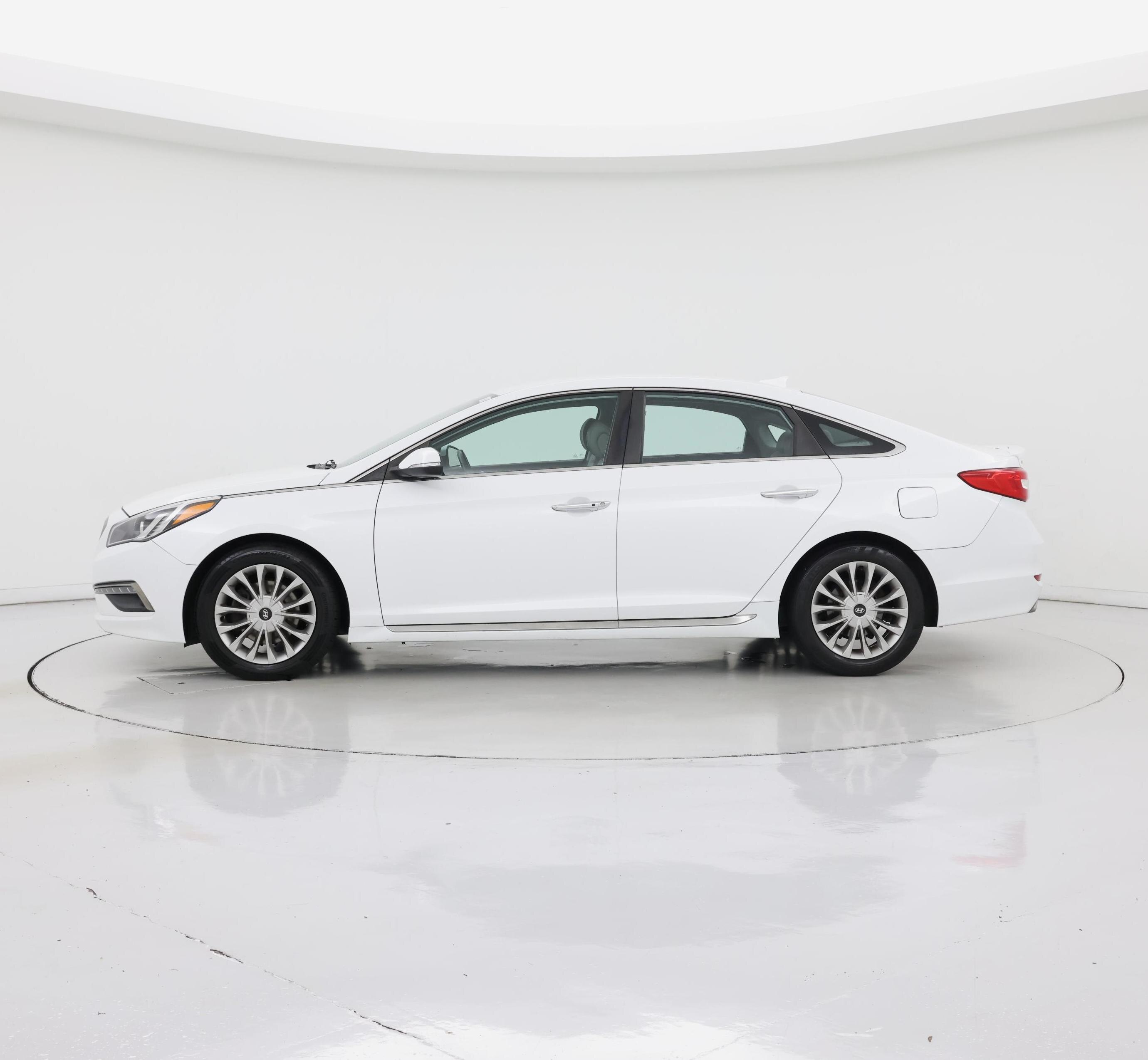 Thumbnail: 2015 Hyundai Sonata - 3