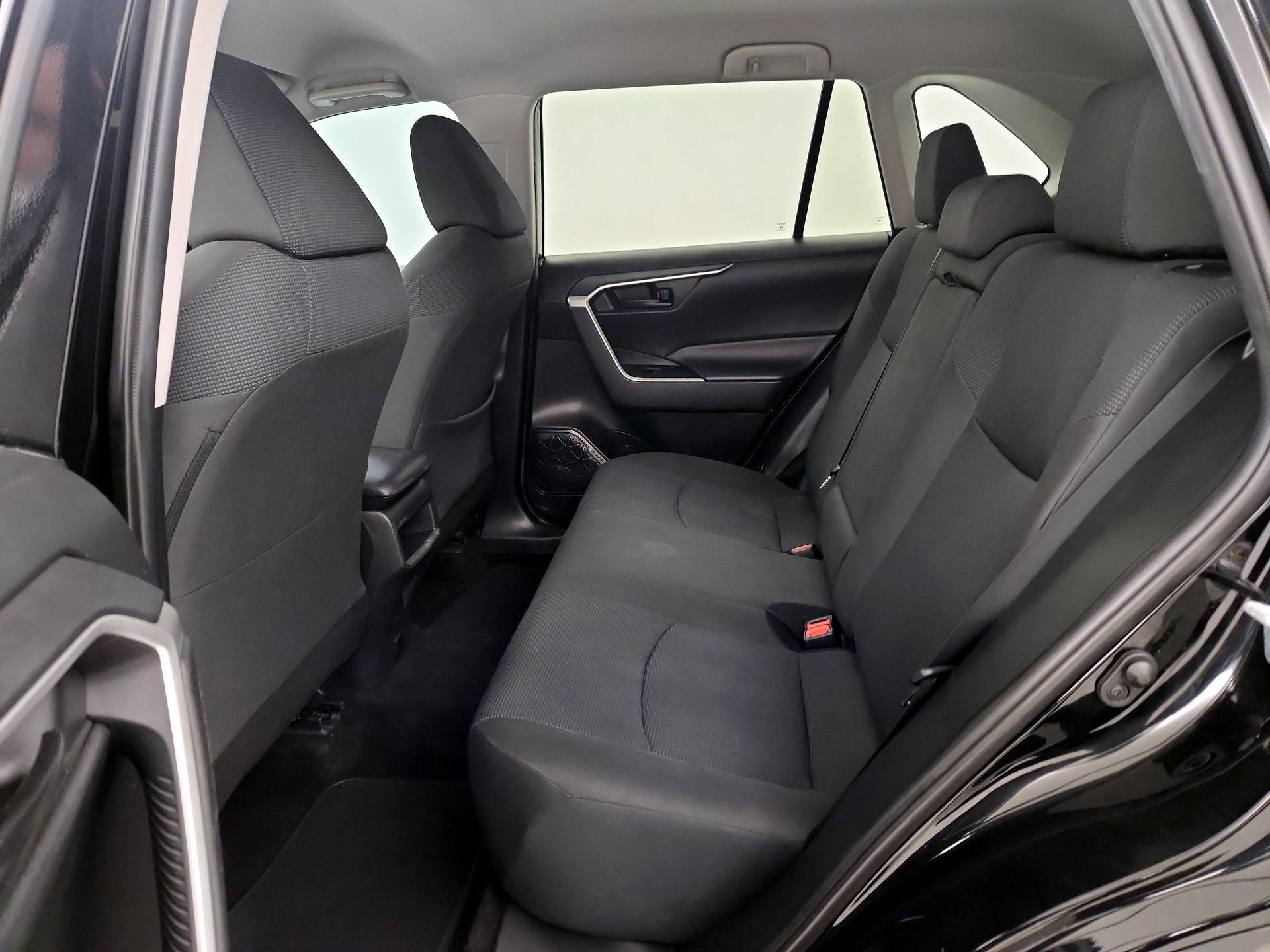 Thumbnail: 2021 Toyota RAV4 - 19