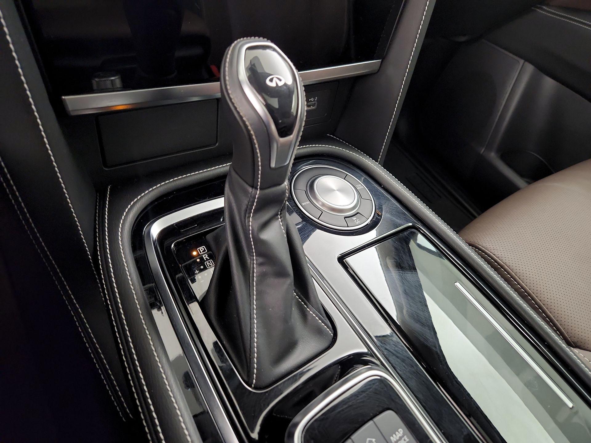 Thumbnail: 2022 INFINITI QX80 - 17