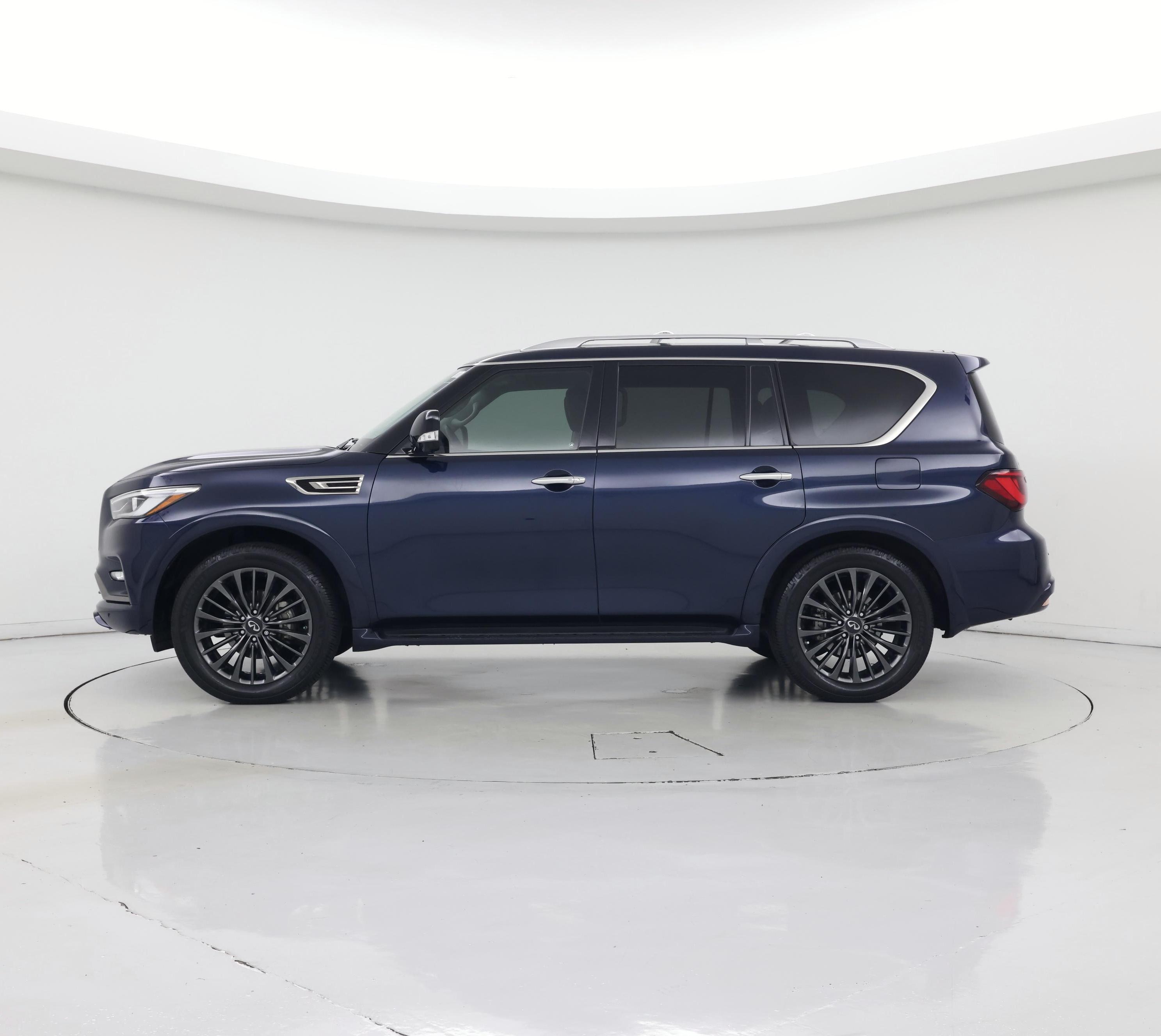 Thumbnail: 2022 INFINITI QX80 - 3