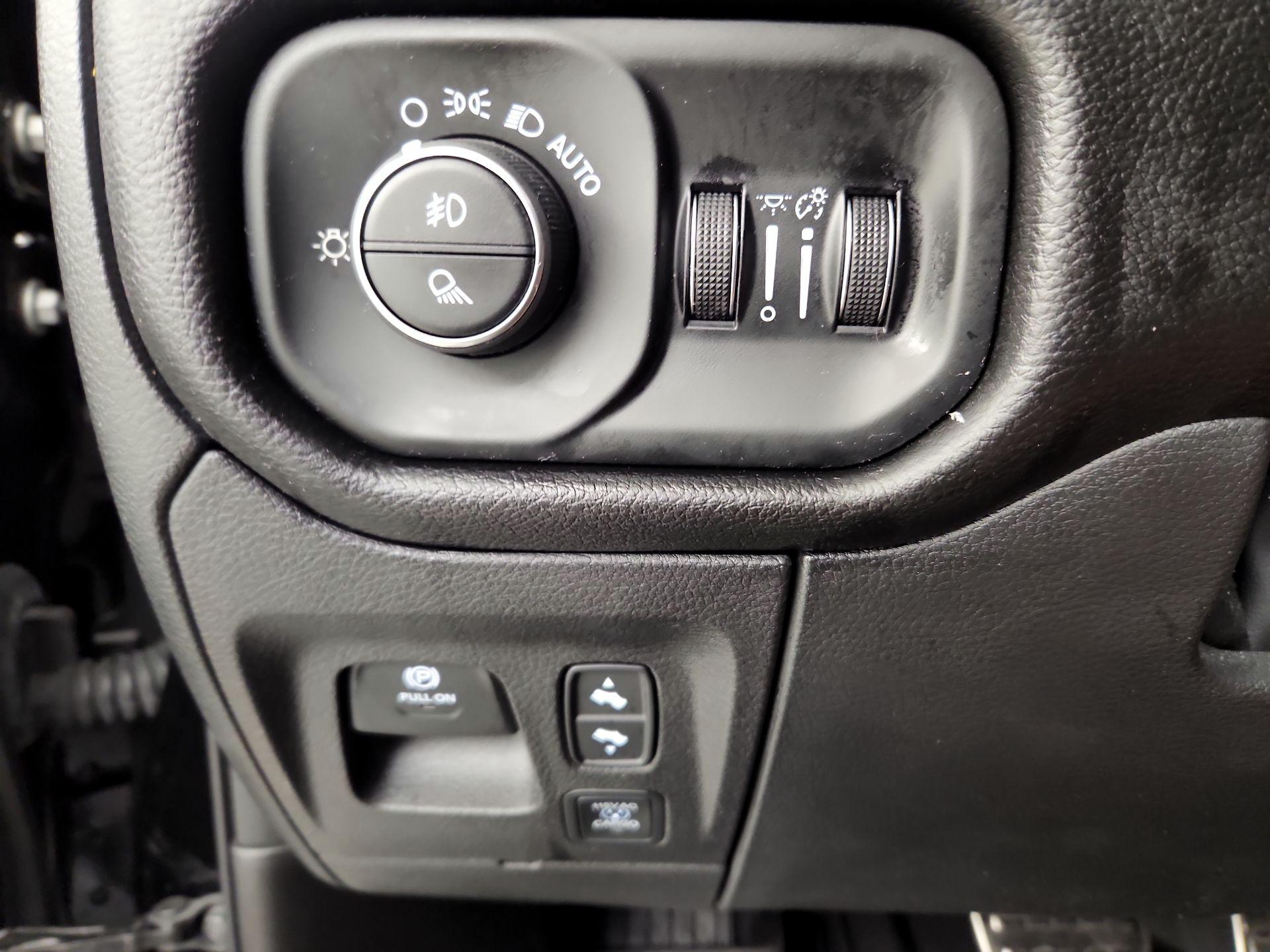 Thumbnail: 2025 RAM 1500 - 13