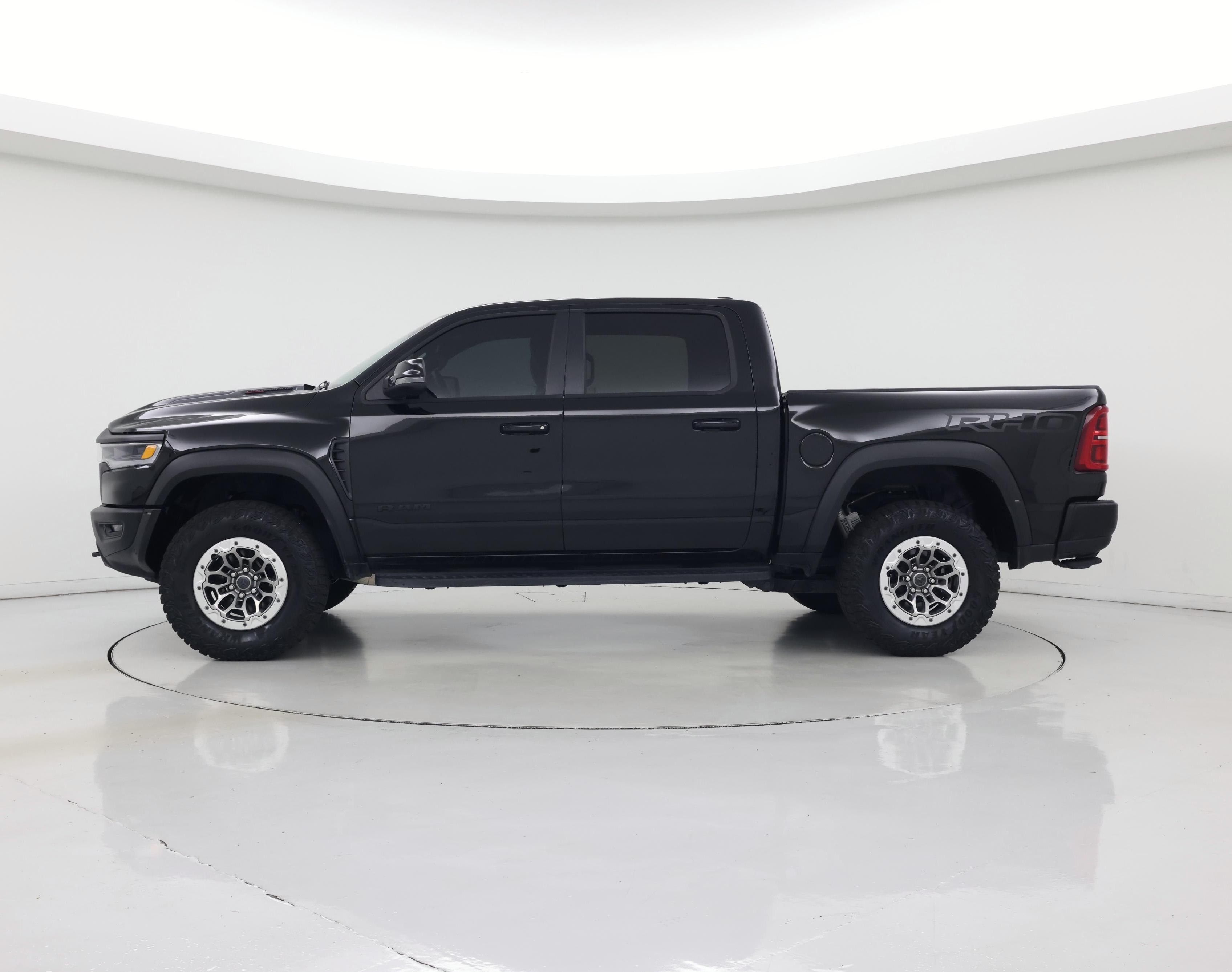 Thumbnail: 2025 RAM 1500 - 3