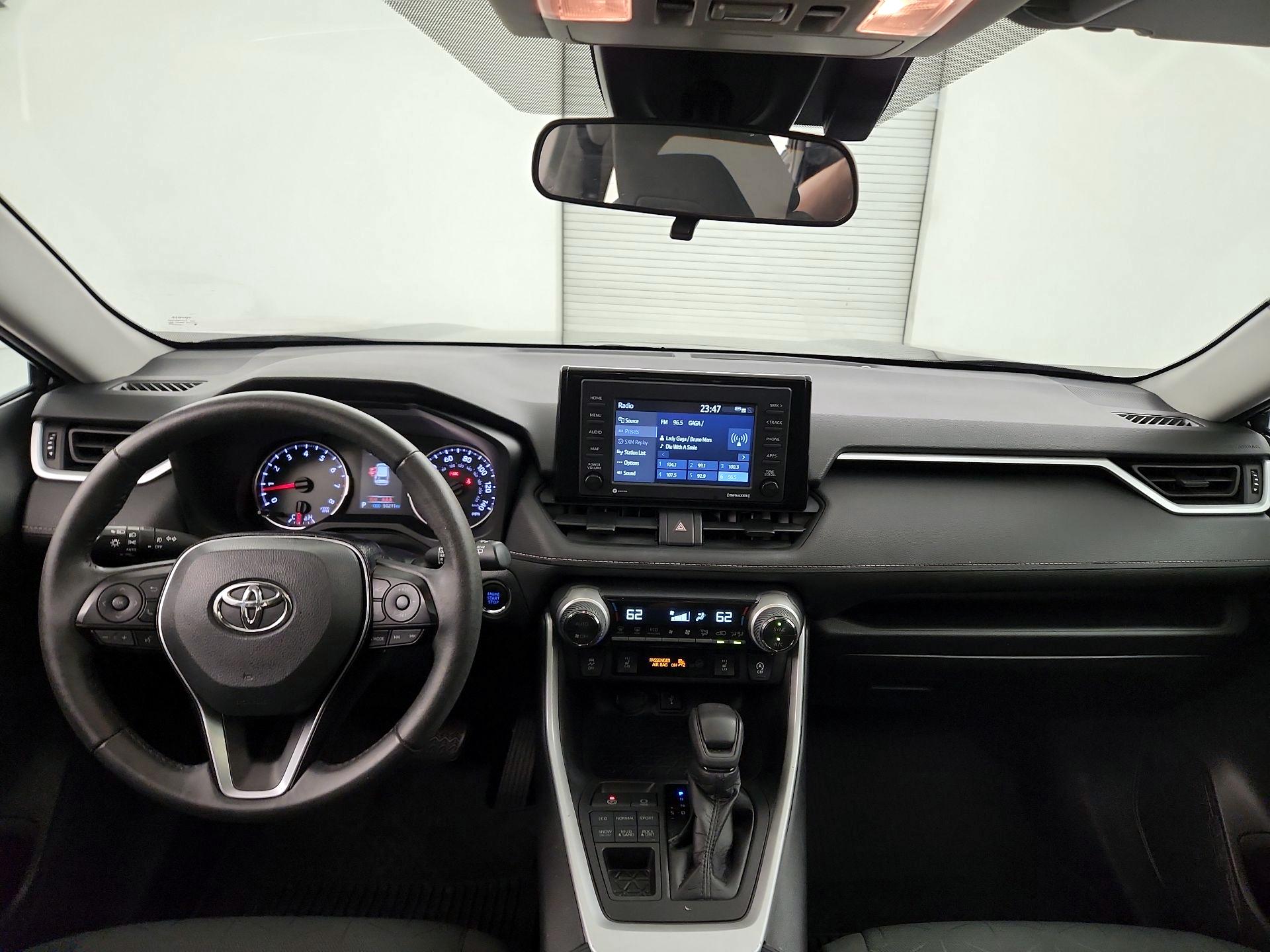 Thumbnail: 2021 Toyota RAV4 - 9