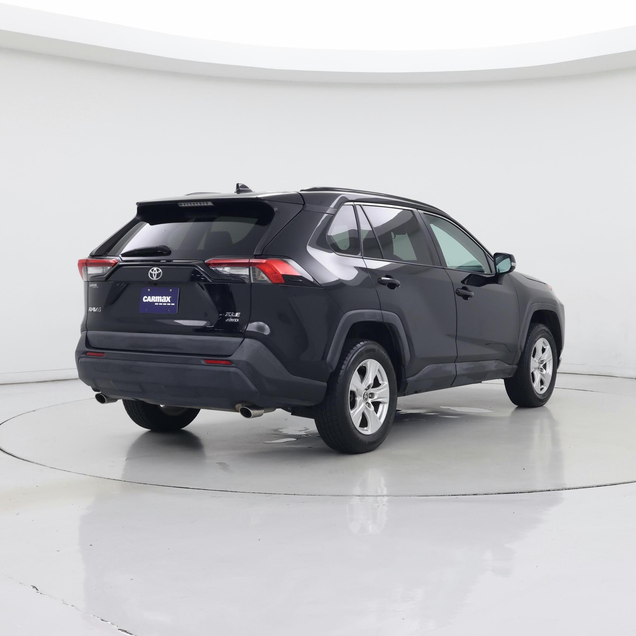 Thumbnail: 2021 Toyota RAV4 - 8