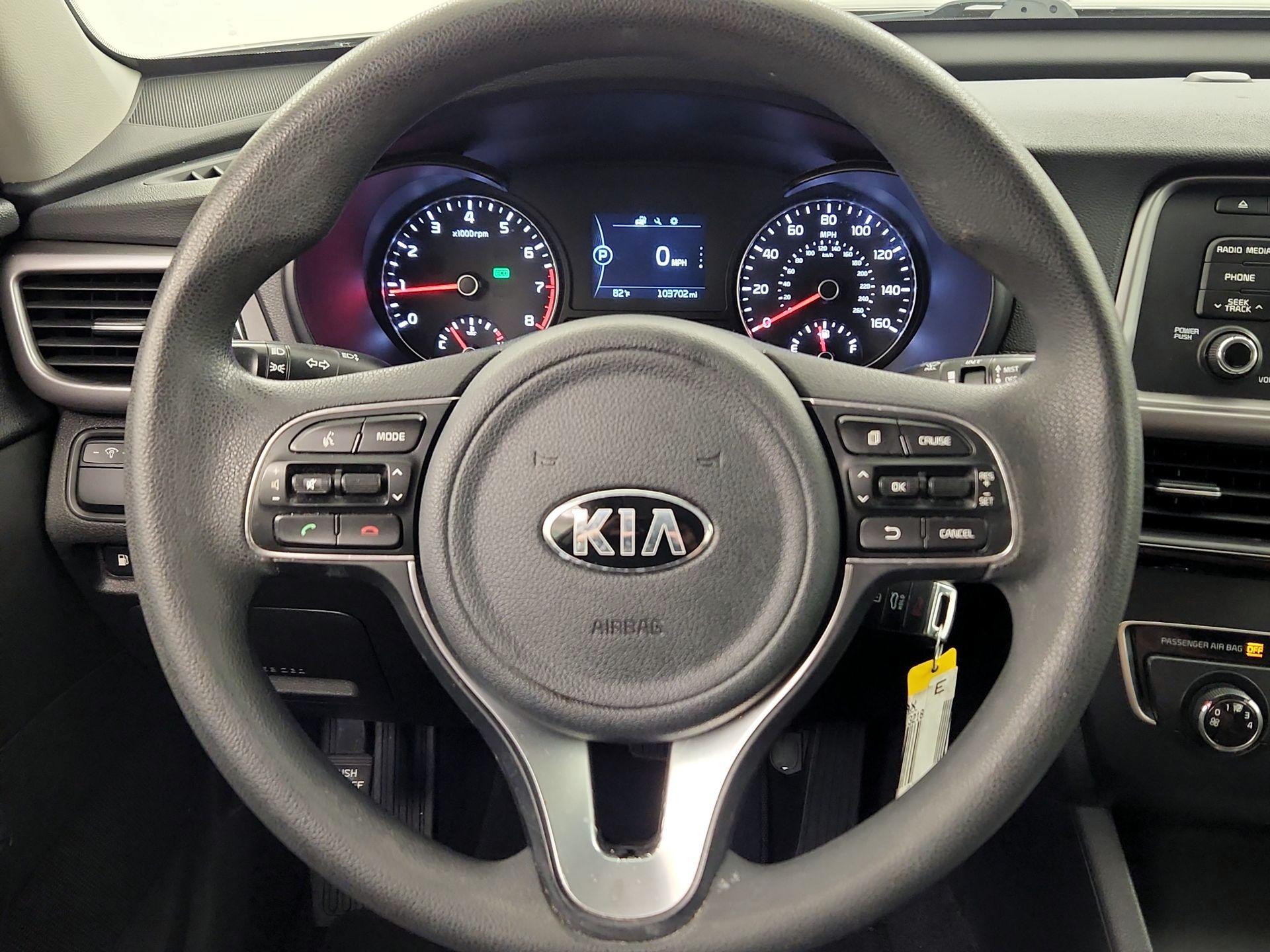 Thumbnail: 2017 Kia Optima - 10