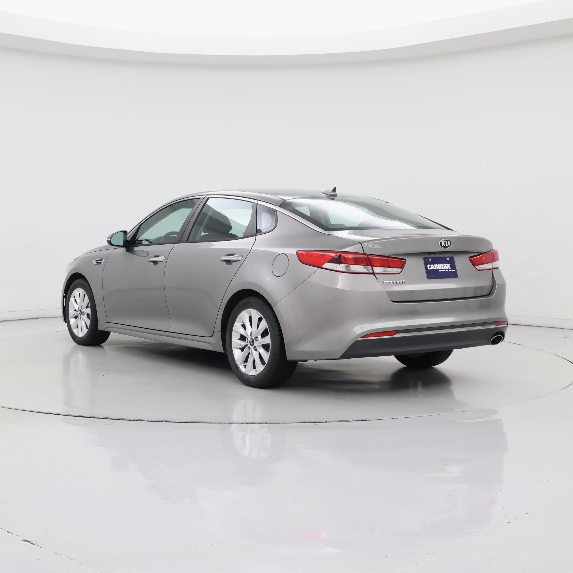 Thumbnail: 2017 Kia Optima - 2