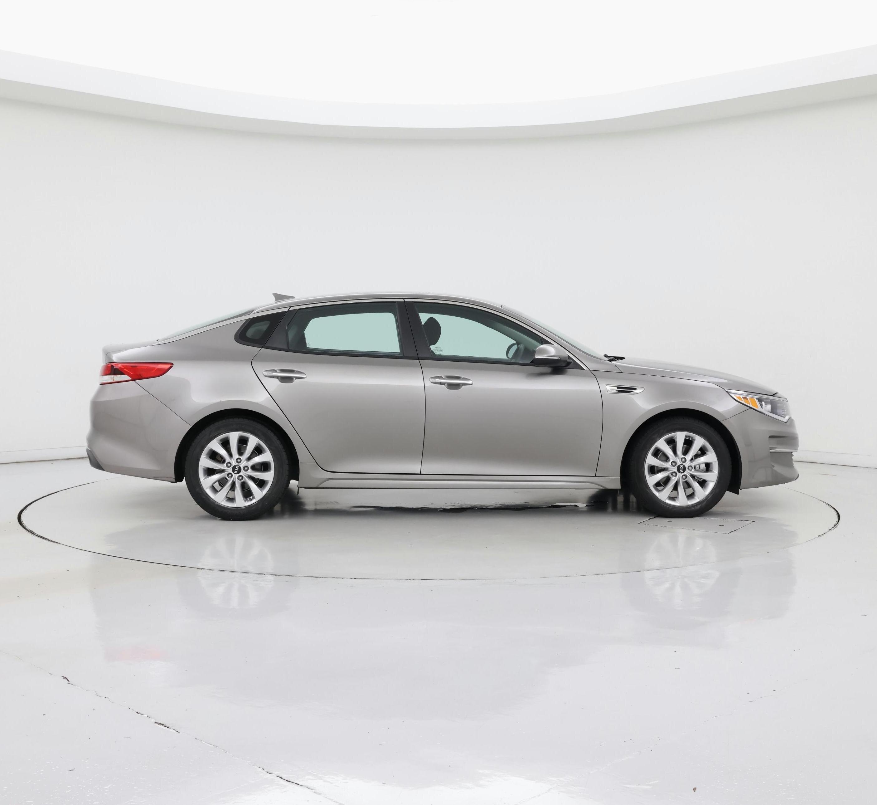 Thumbnail: 2017 Kia Optima - 7