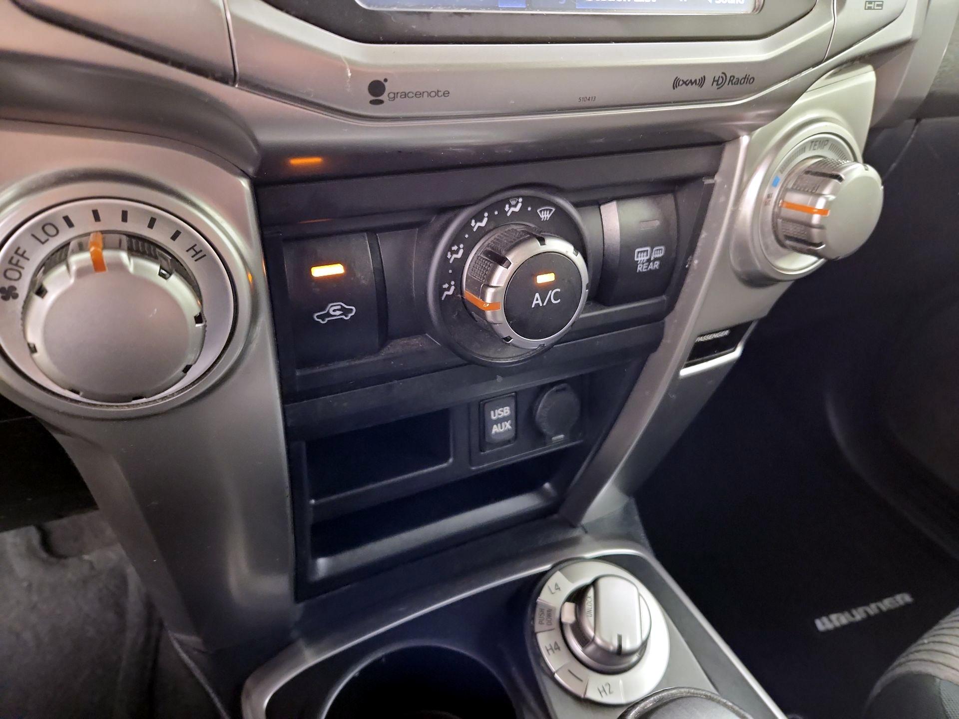 Thumbnail: 2019 Toyota 4Runner - 16