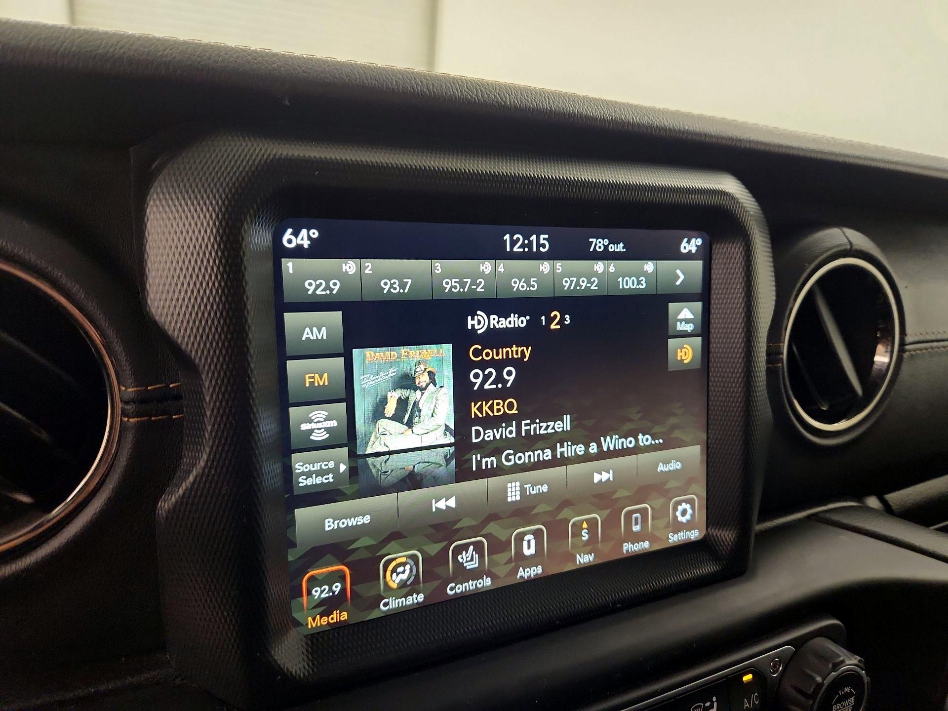 Thumbnail: 2021 Jeep Gladiator - 15