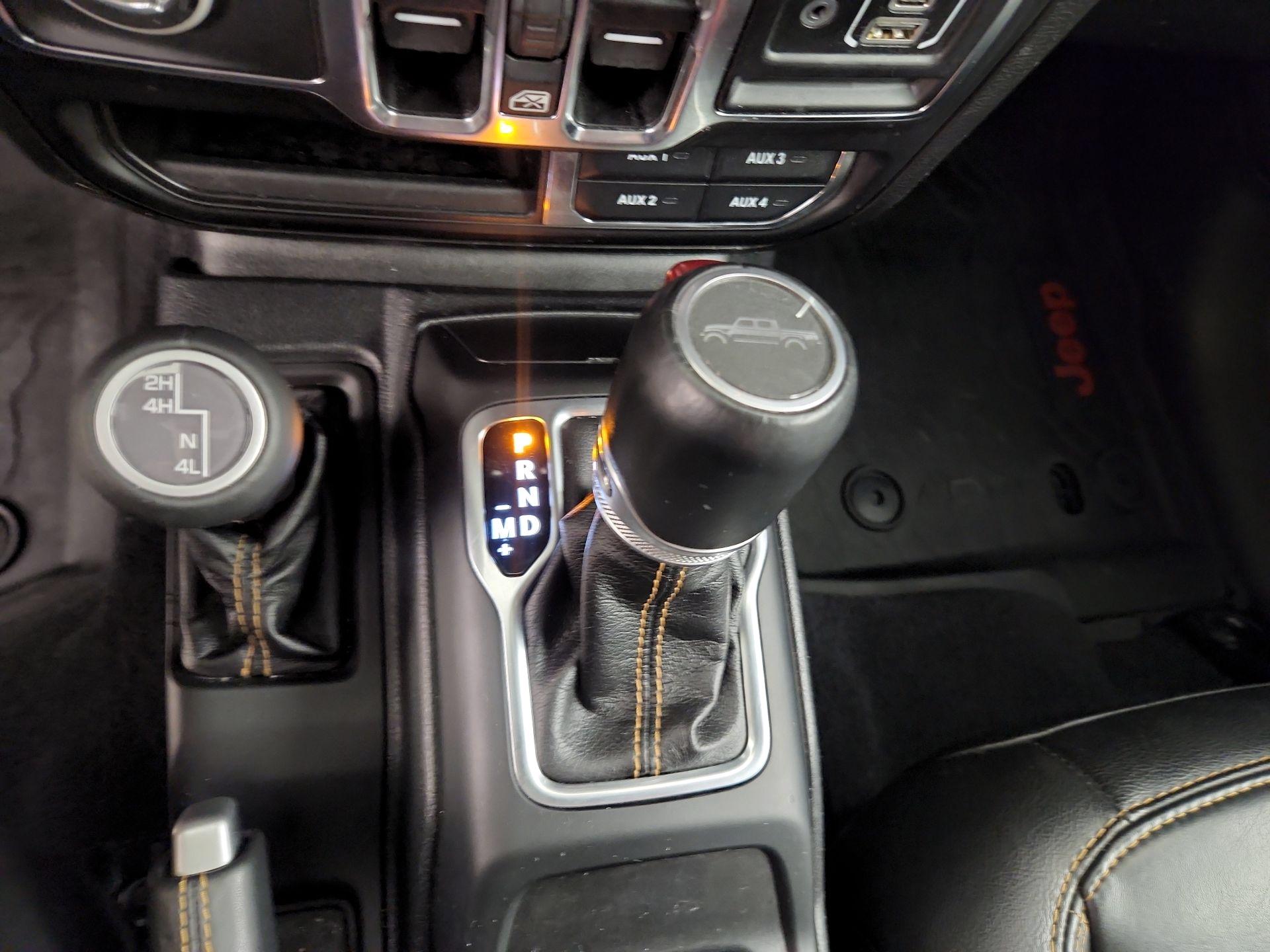 Thumbnail: 2021 Jeep Gladiator - 17