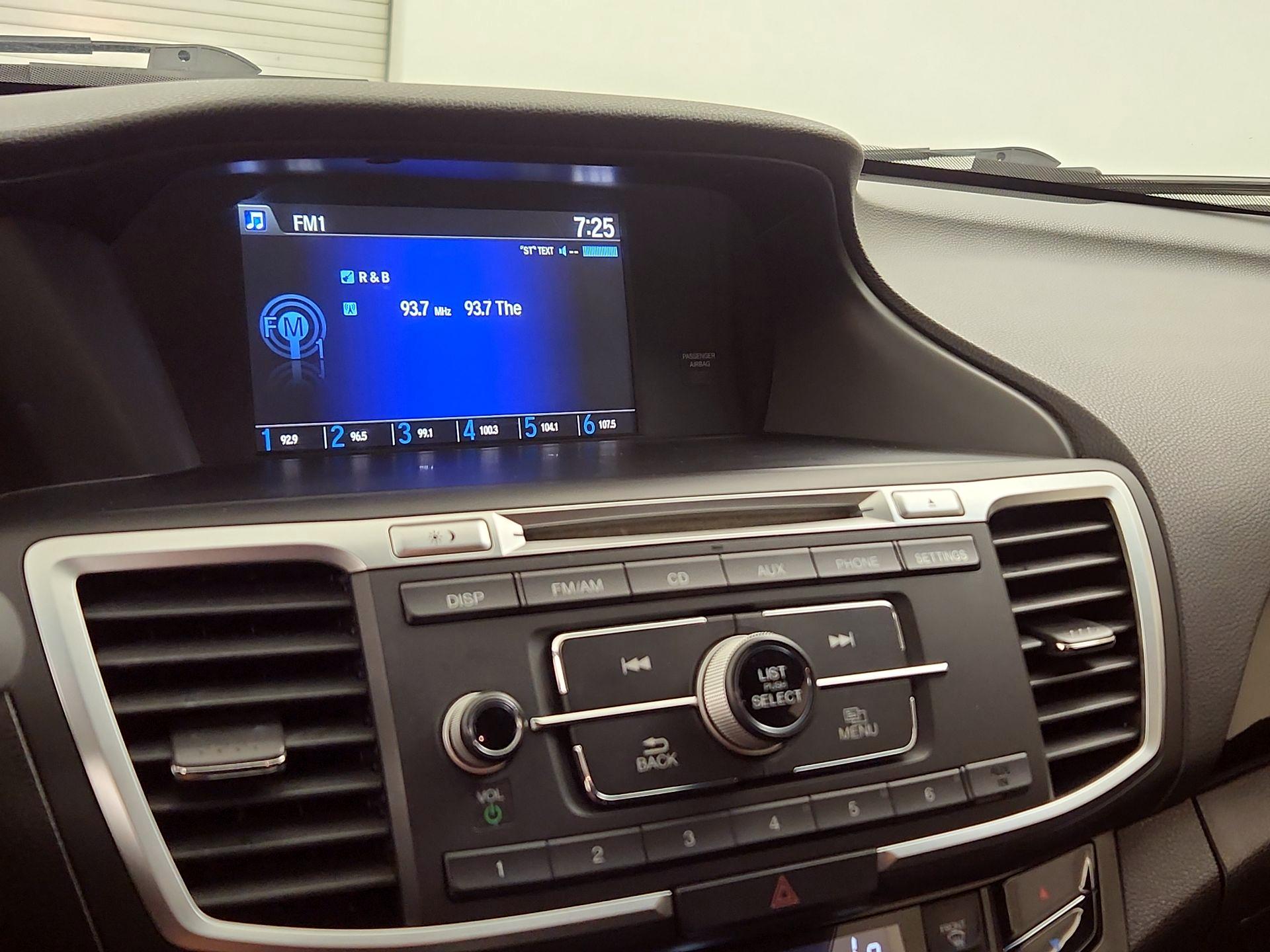 Thumbnail: 2016 Honda Accord - 15