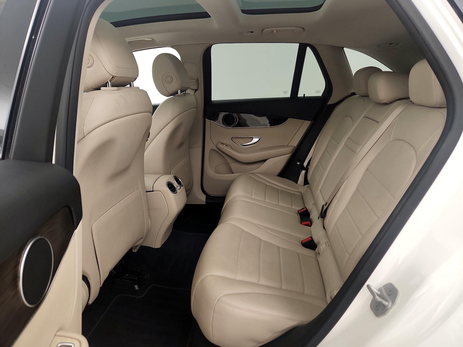 Thumbnail: 2016 Mercedes-Benz GLC - 20