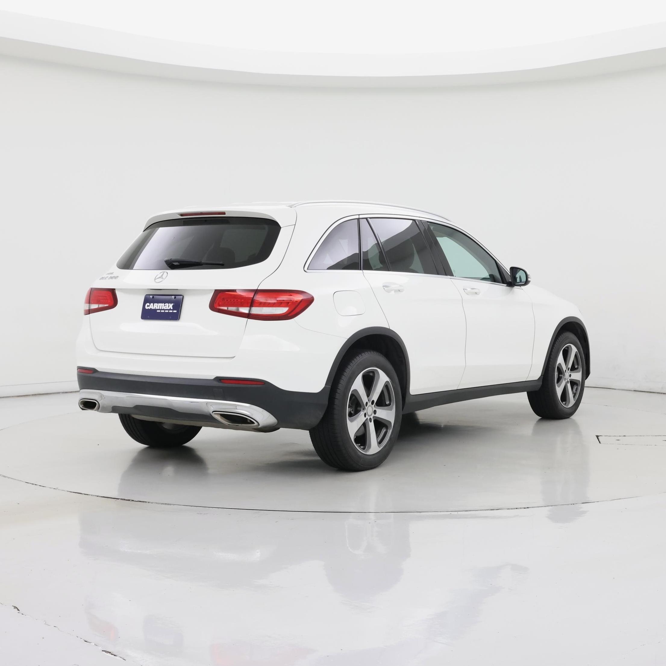 Thumbnail: 2016 Mercedes-Benz GLC - 8