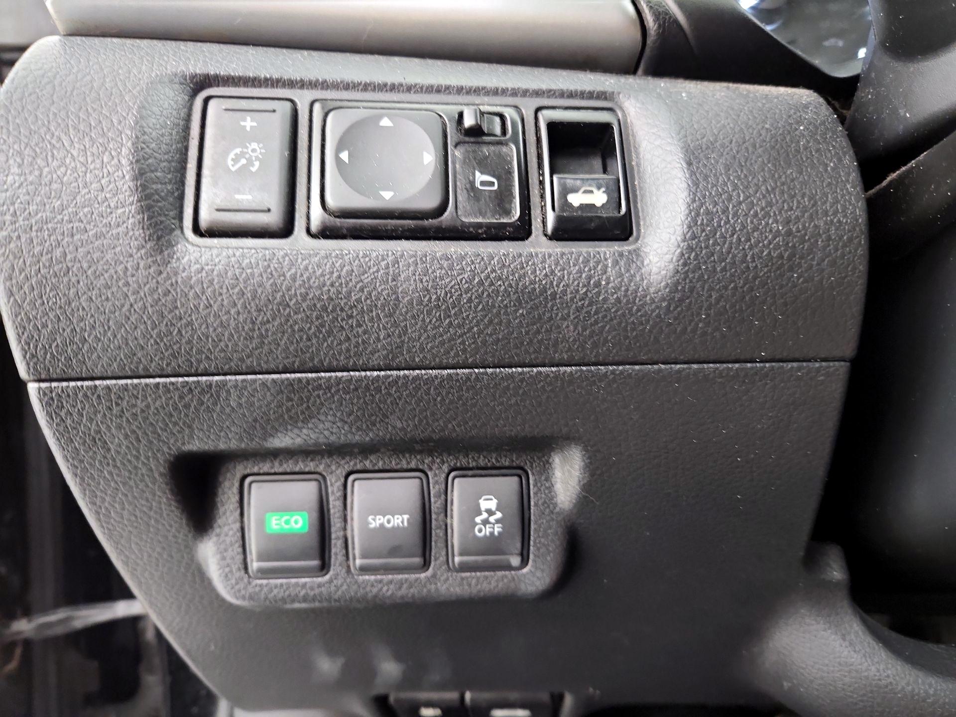 Thumbnail: 2016 Nissan Sentra - 13